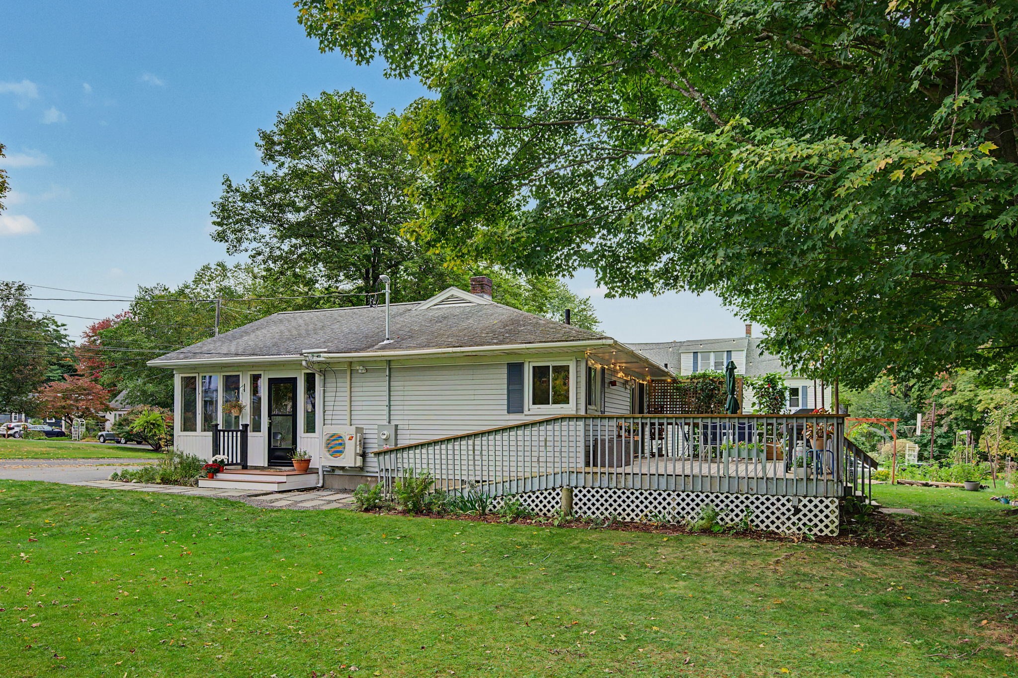 10 Alden St Property Photo 26