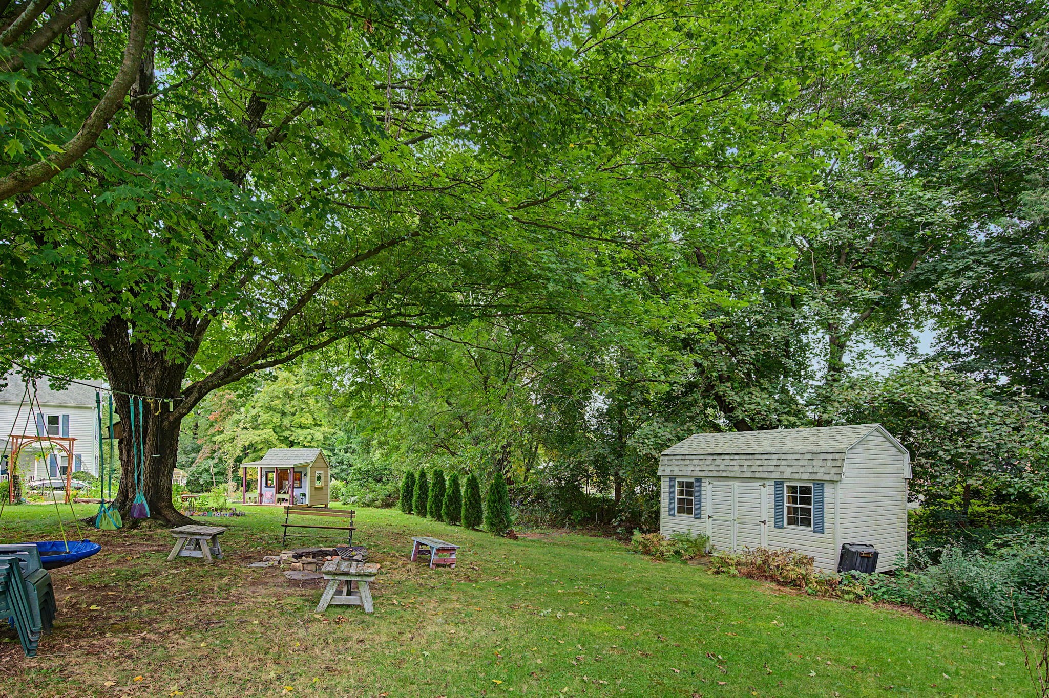 10 Alden St Property Photo 30