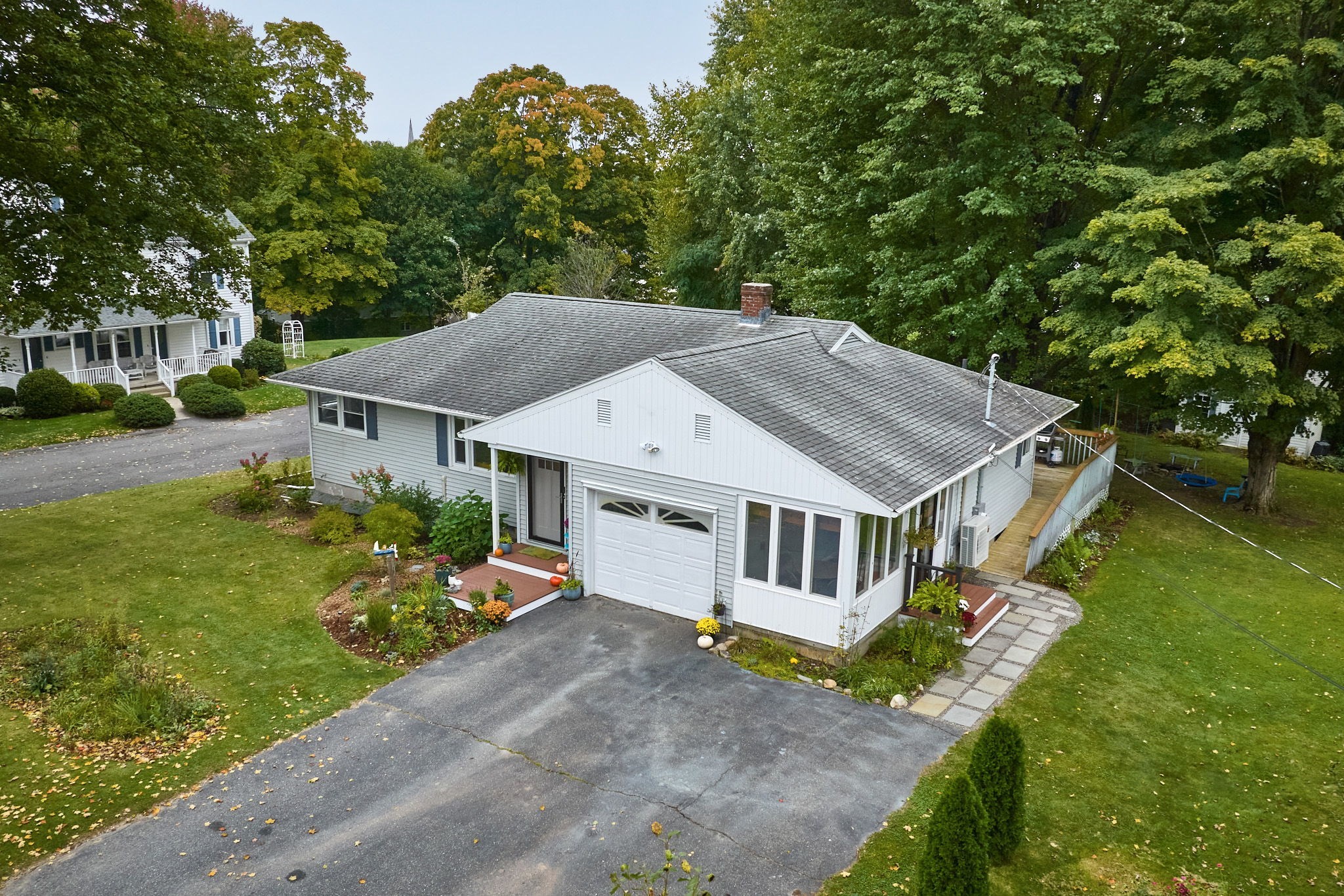 10 Alden St Property Photo 32