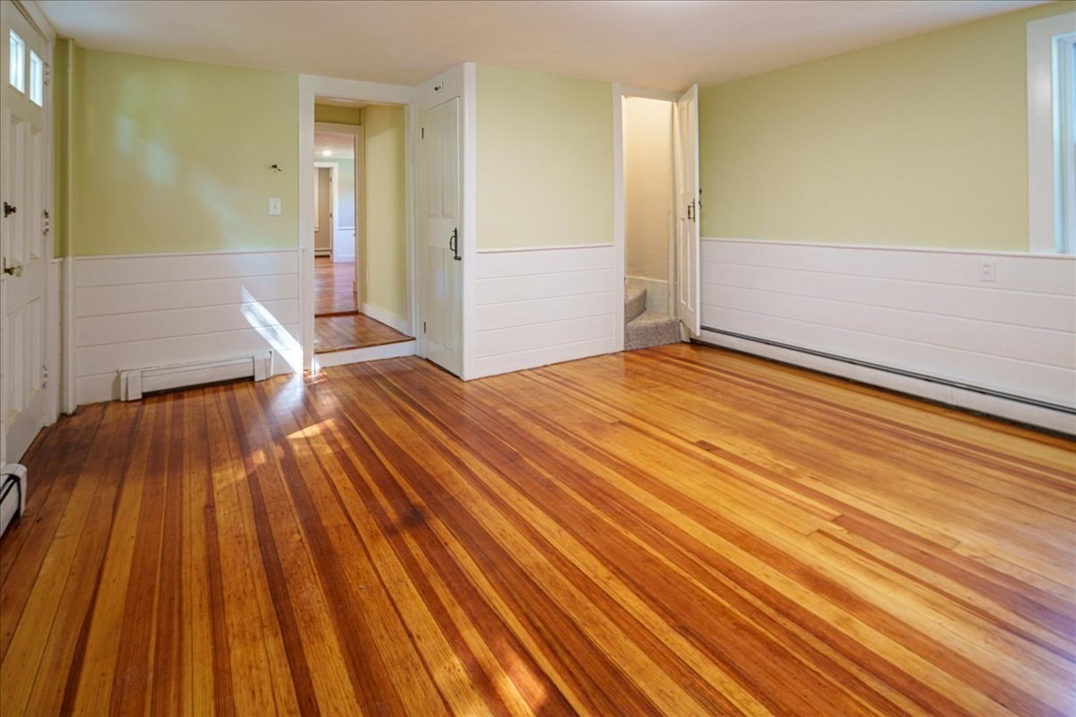 687 Main St Property Photo 11