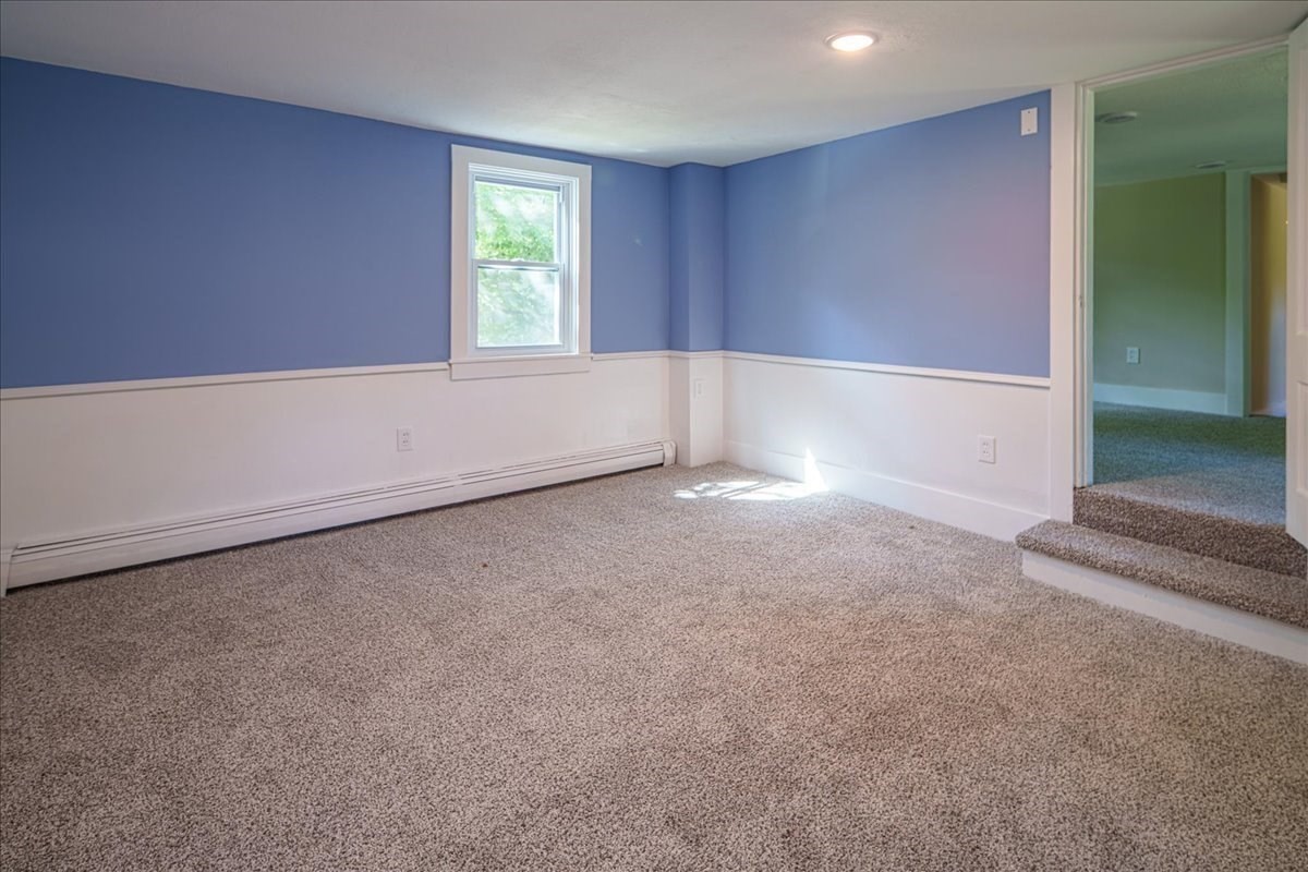 687 Main St Property Photo 16