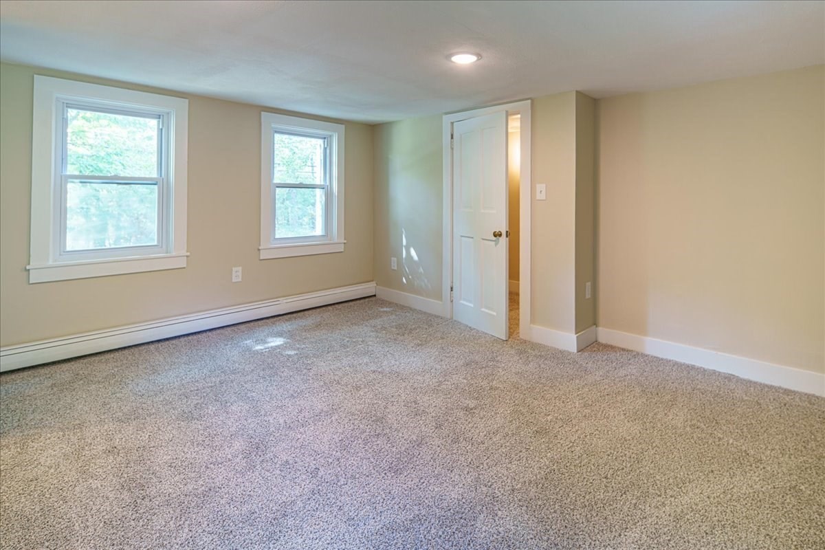 687 Main St Property Photo 19
