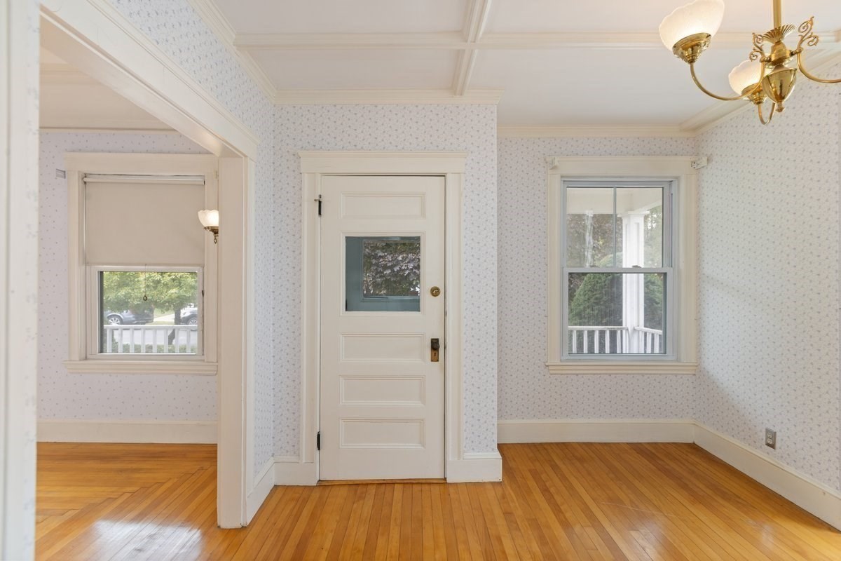 20 Lexington Ave Property Photo 5