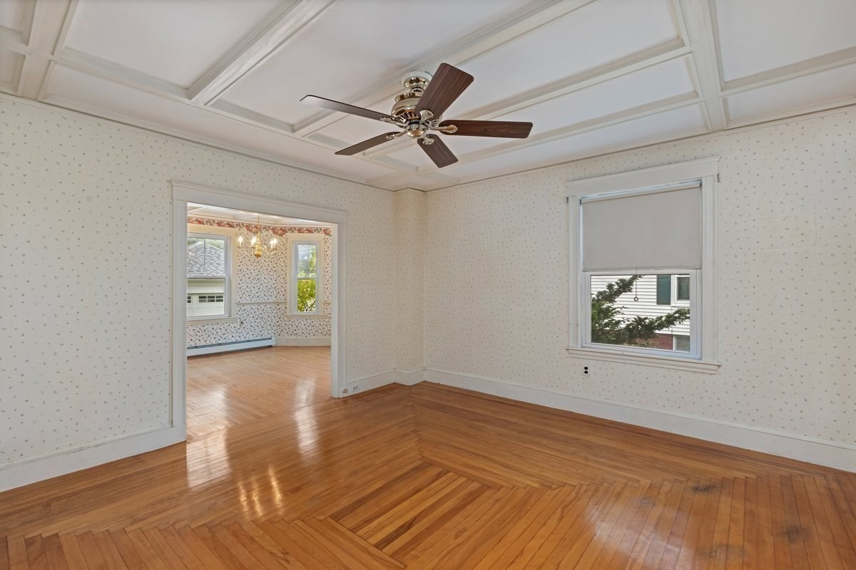 20 Lexington Ave Property Photo 6