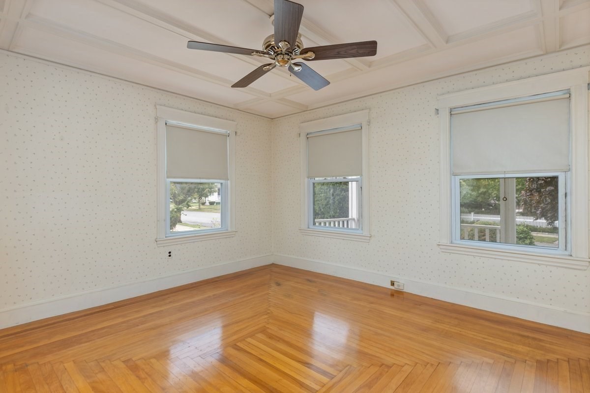 20 Lexington Ave Property Photo 7