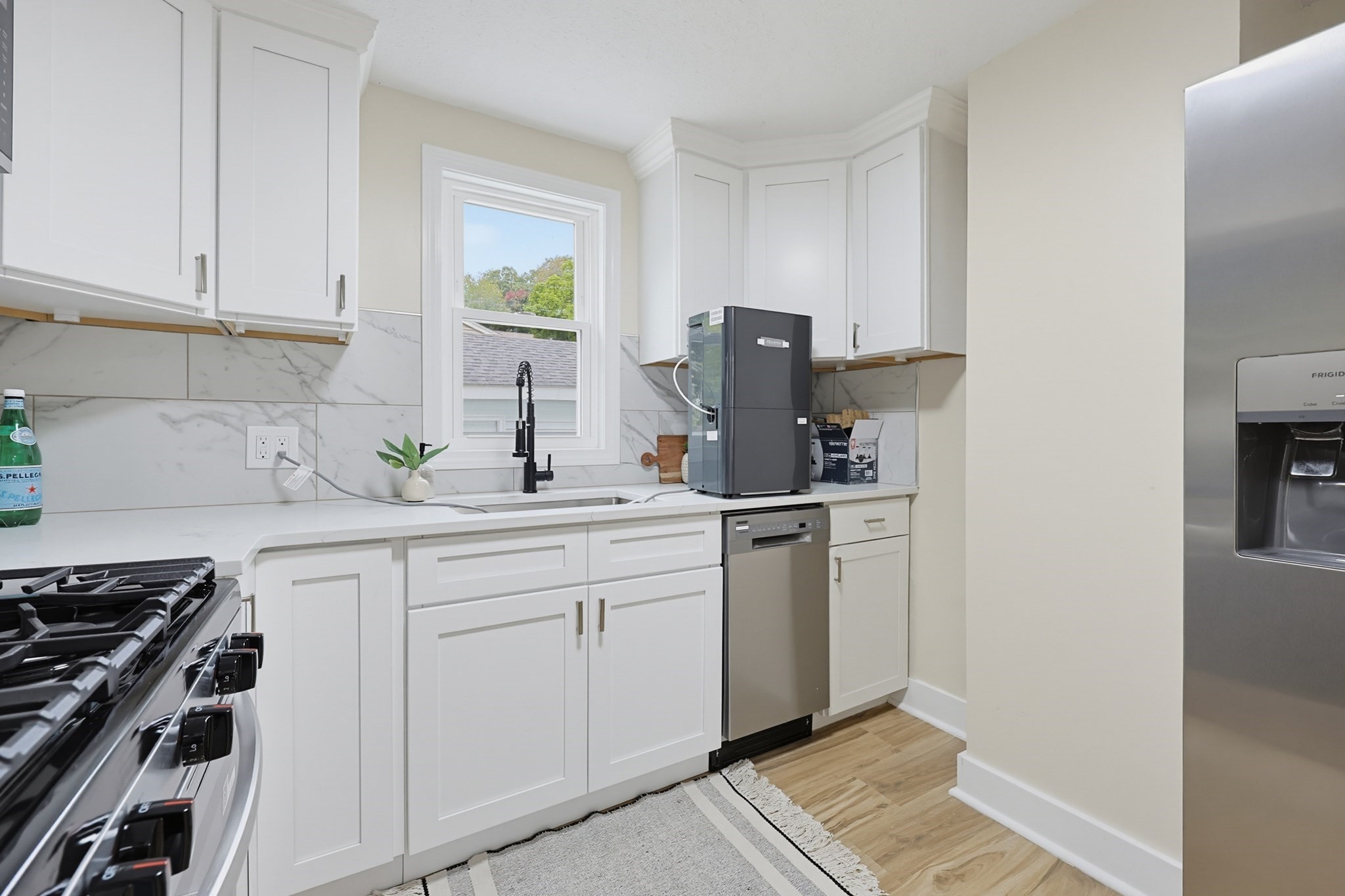 6 Harris Ave Property Photo 2