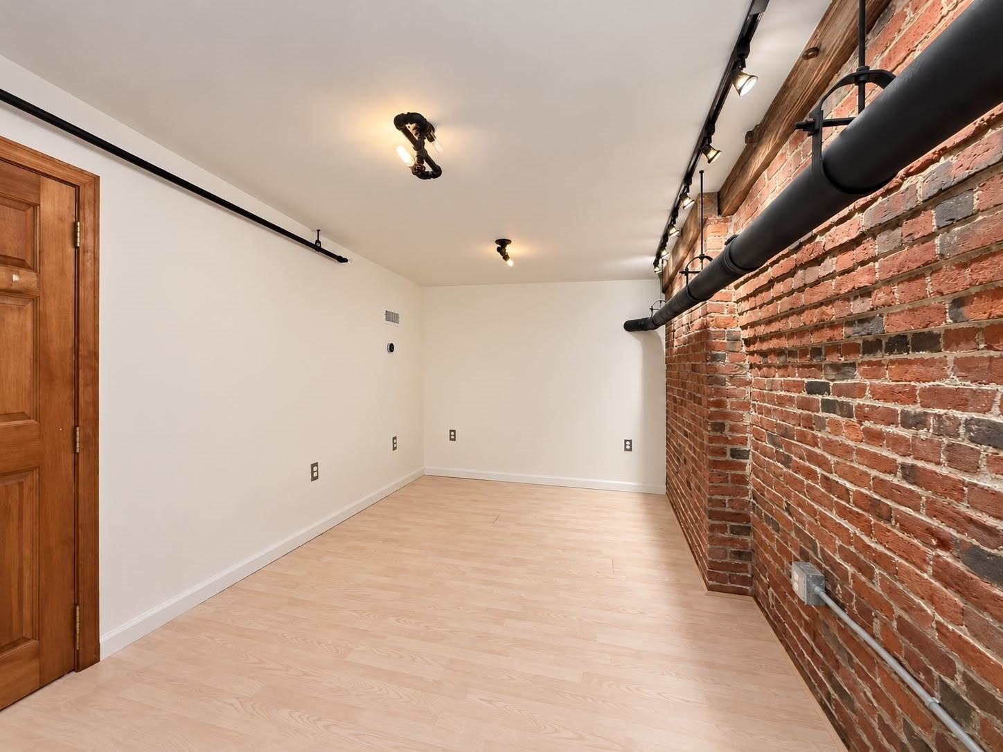 200 Market St # 29a Property Photo 2
