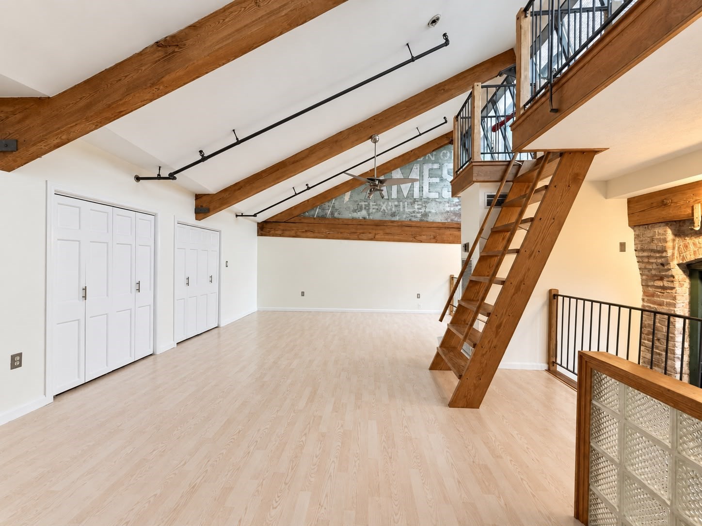 200 Market St # 29a Property Photo 4