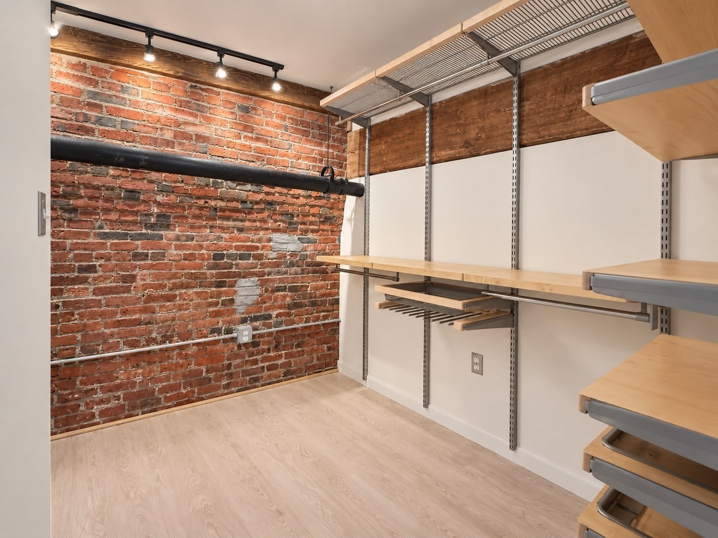 200 Market St # 29a Property Photo 12