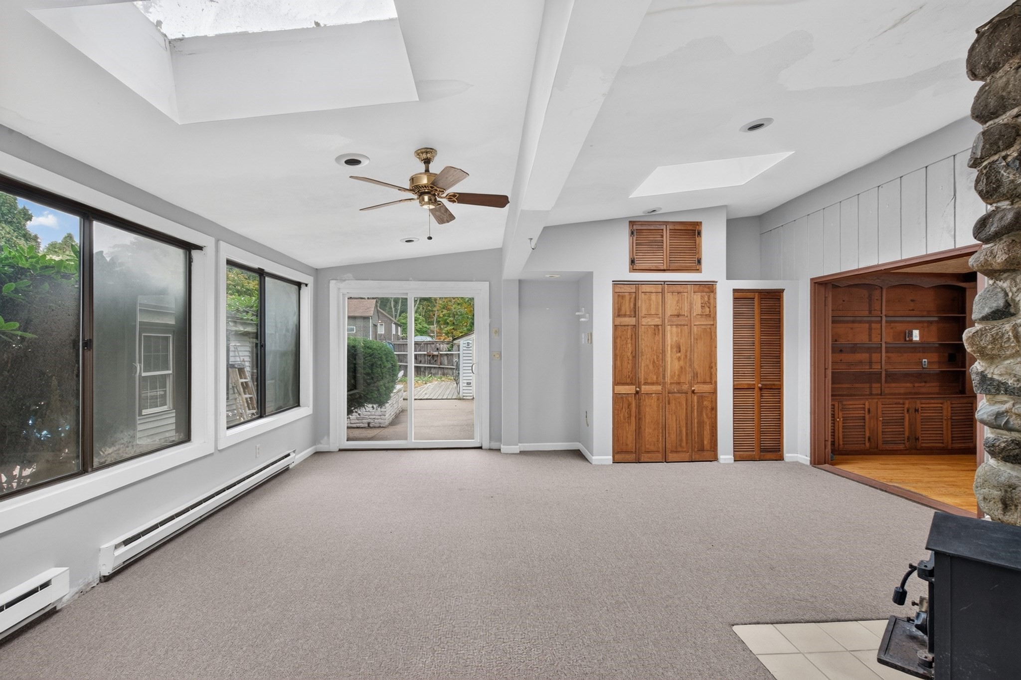 184 Centre St. Property Photo 12
