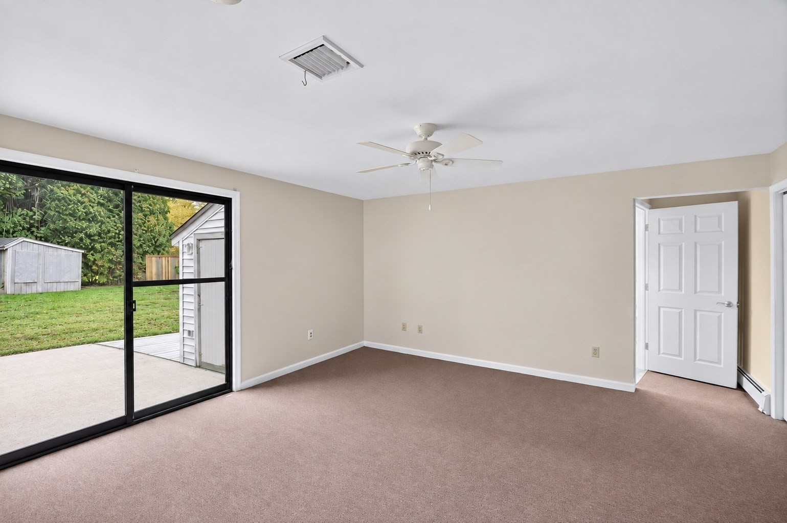 184 Centre St. Property Photo 32