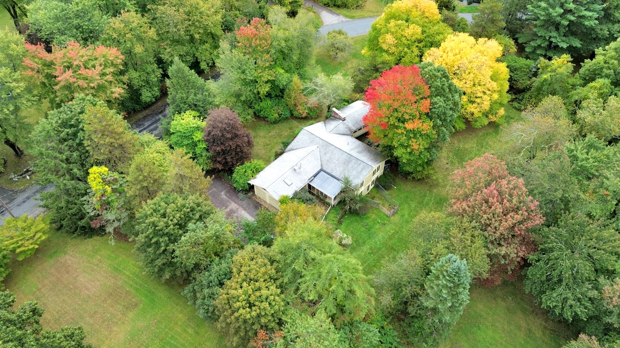 16 Ward Lane Property Photo 2