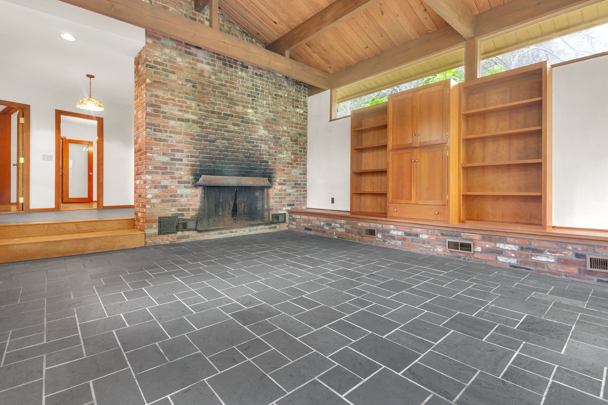16 Ward Lane Property Photo 9