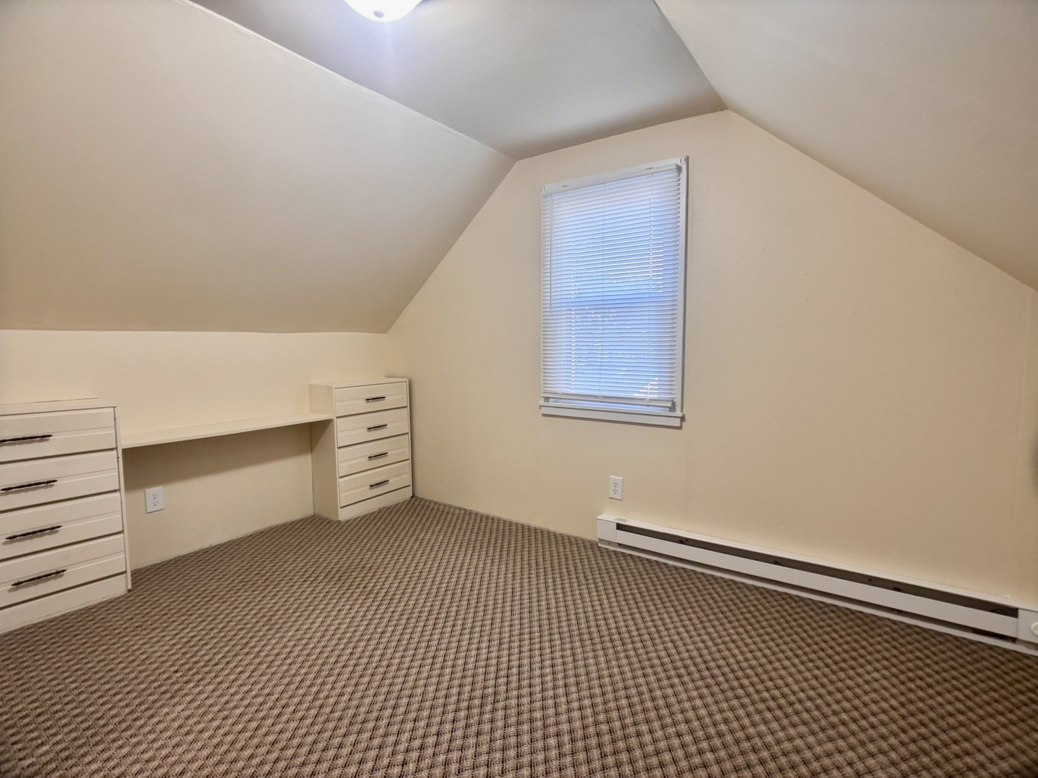 23 Midway St Property Photo 18