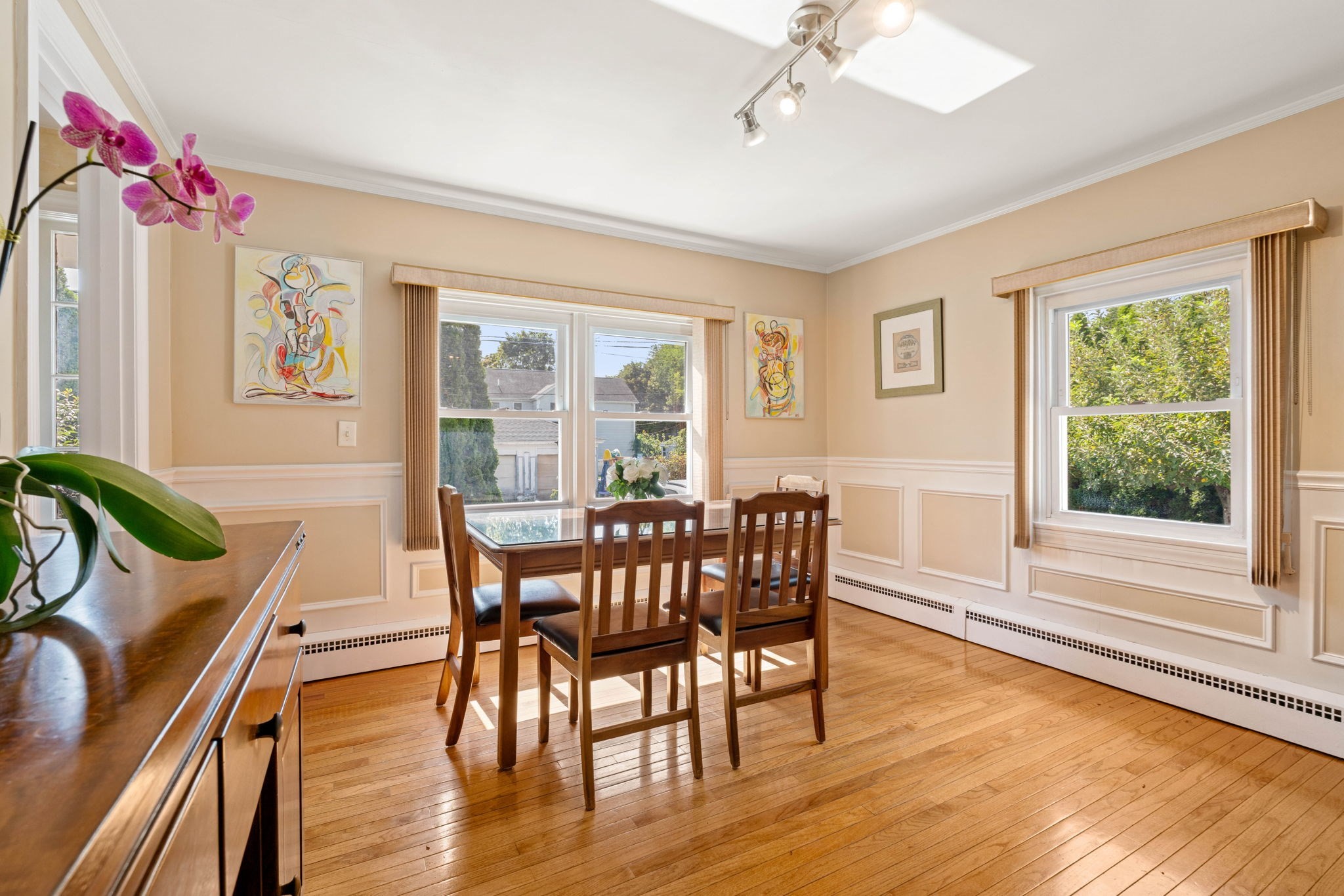 52 Thornton Ave Property Photo 8