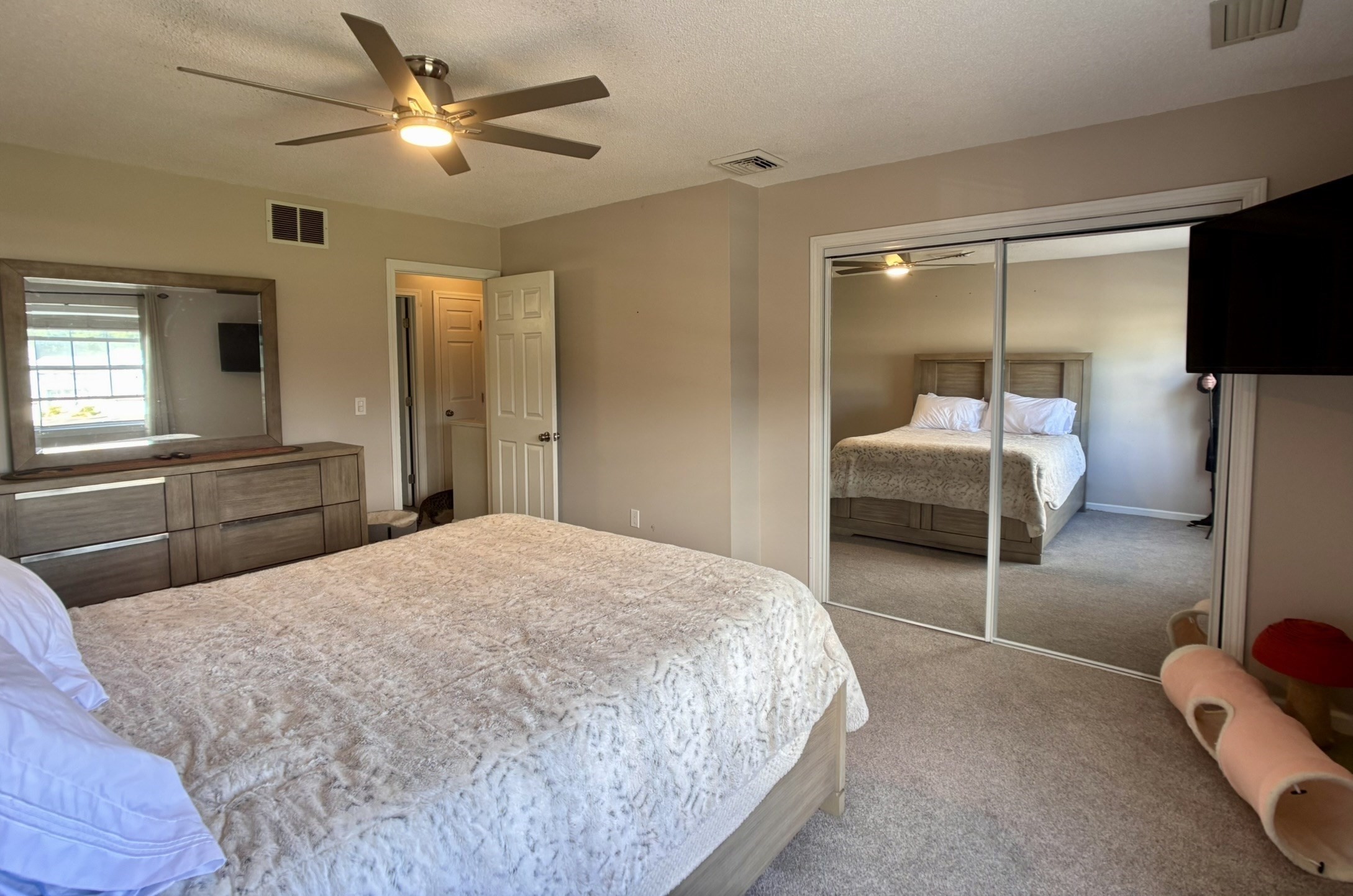 18 Waters Edge Dr # 18 Property Photo 13