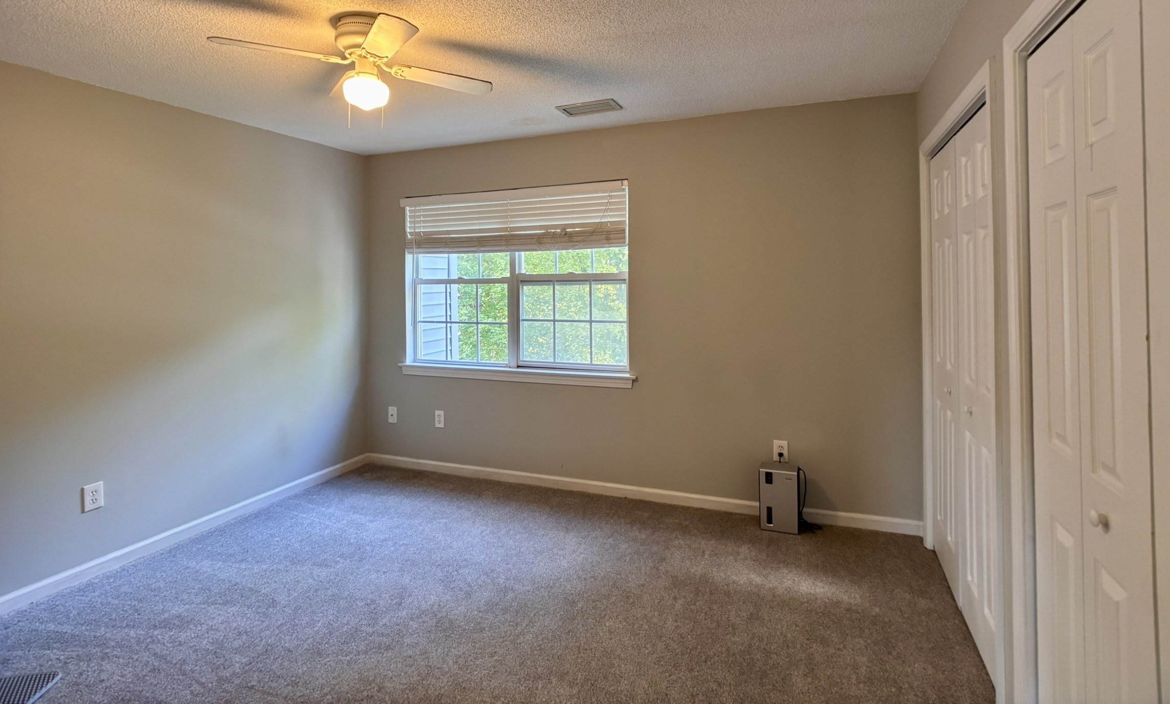 18 Waters Edge Dr # 18 Property Photo 14