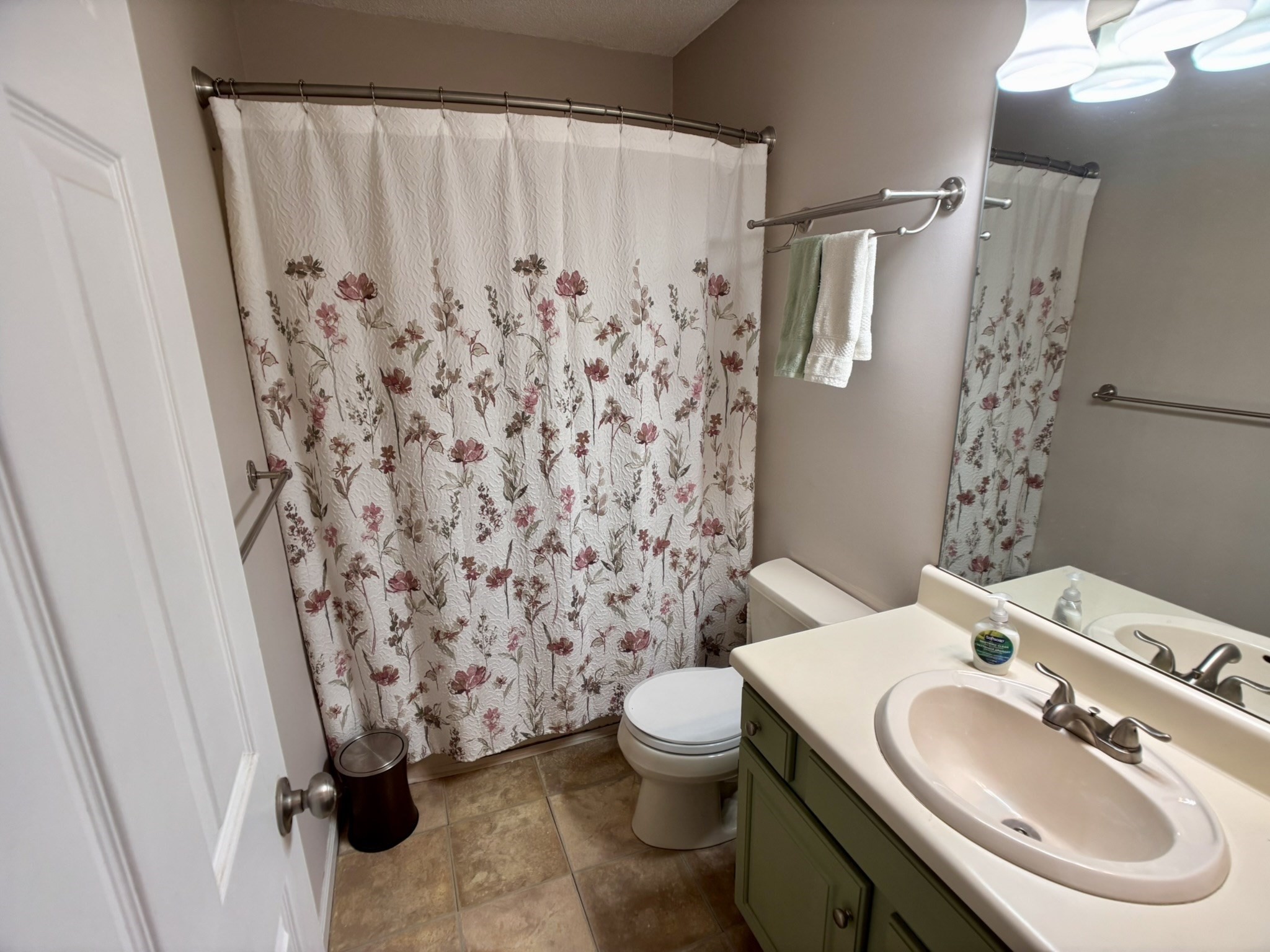 18 Waters Edge Dr # 18 Property Photo 16