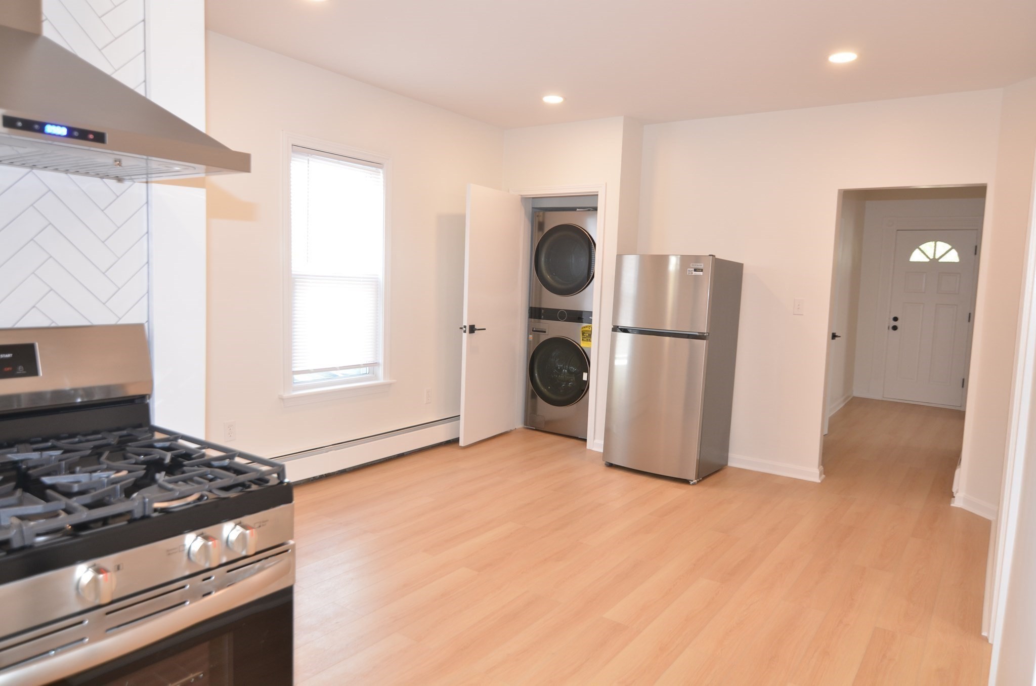 88 Cleverland Ave # 1 Property Photo 3
