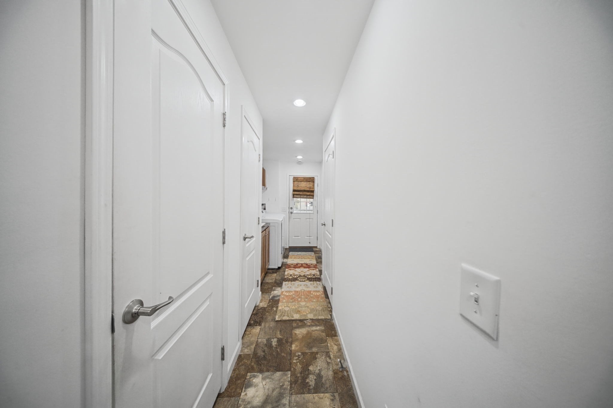 2 Hawthorne Ln Property Photo 19