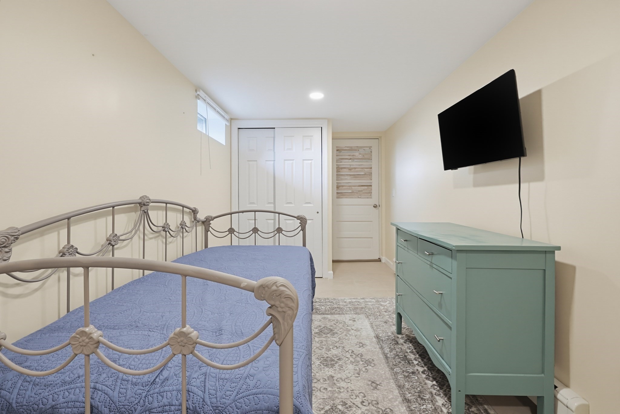 49 Walnut Street Property Photo 27