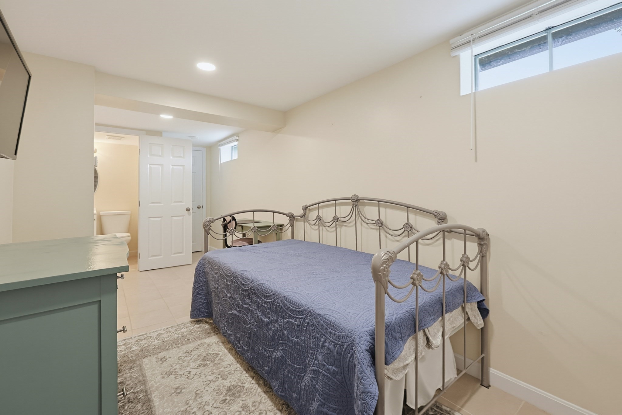 49 Walnut Street Property Photo 28