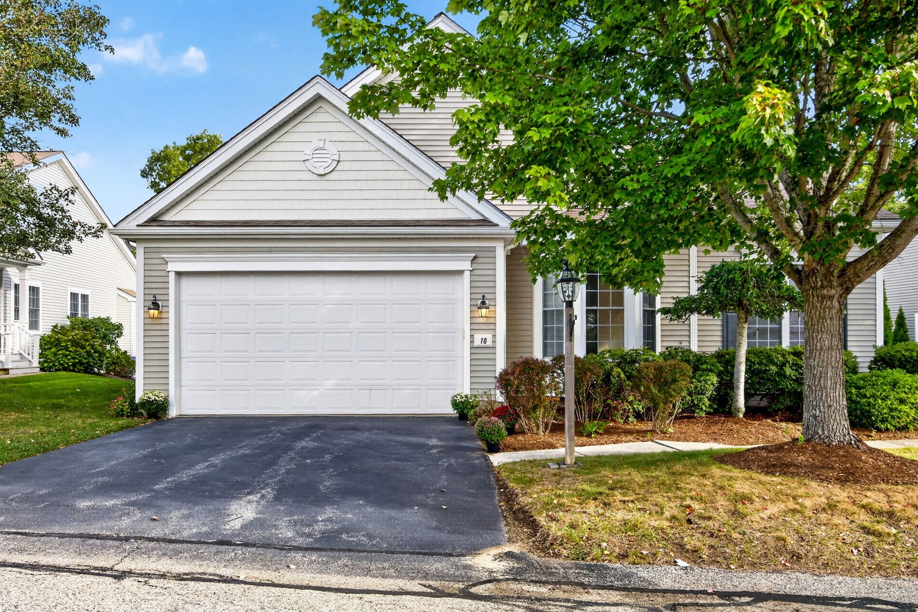 10 Great Pointe Property Photo 3