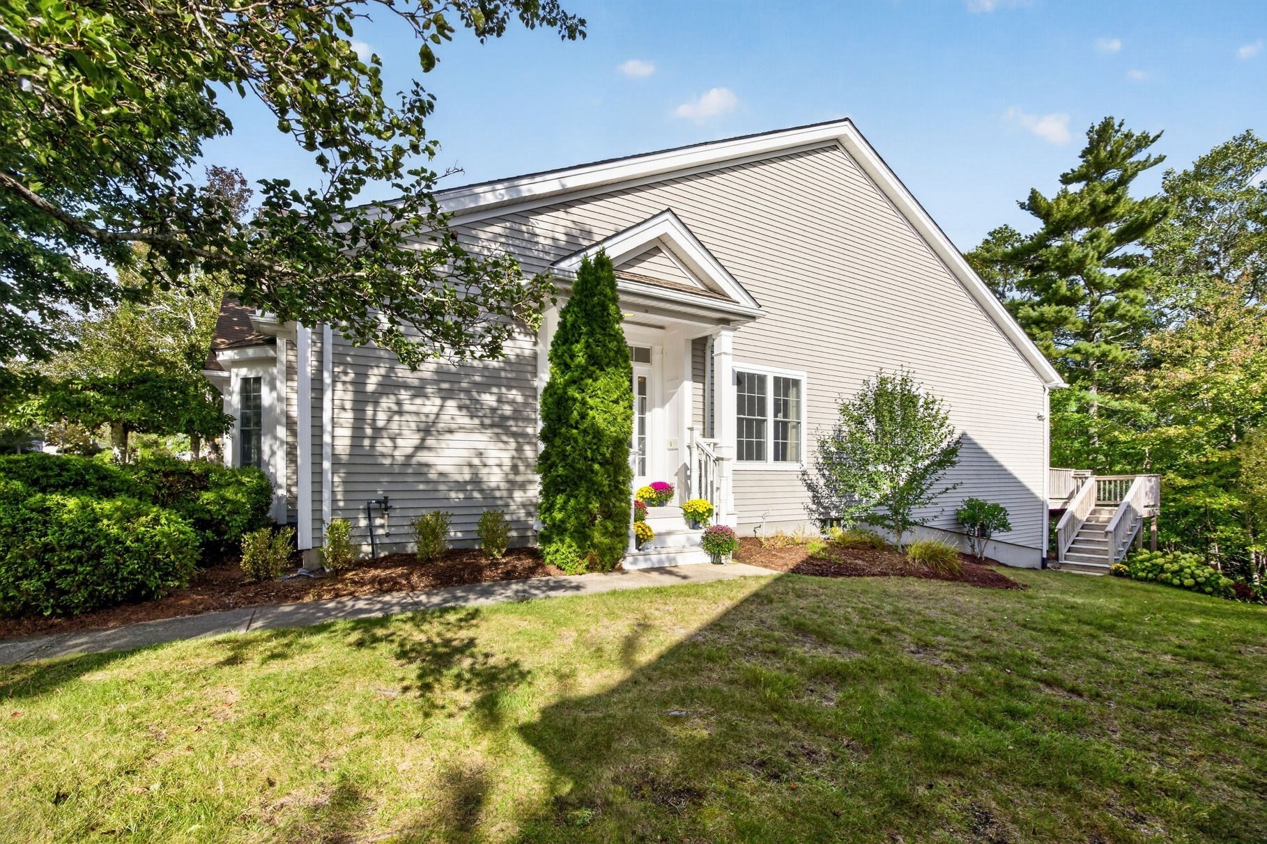 10 Great Pointe Property Photo 4