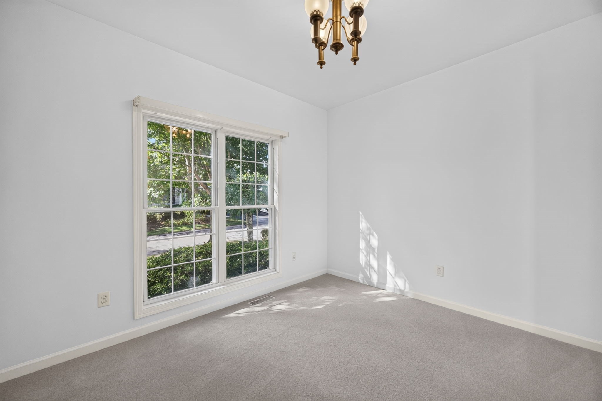 10 Great Pointe Property Photo 20