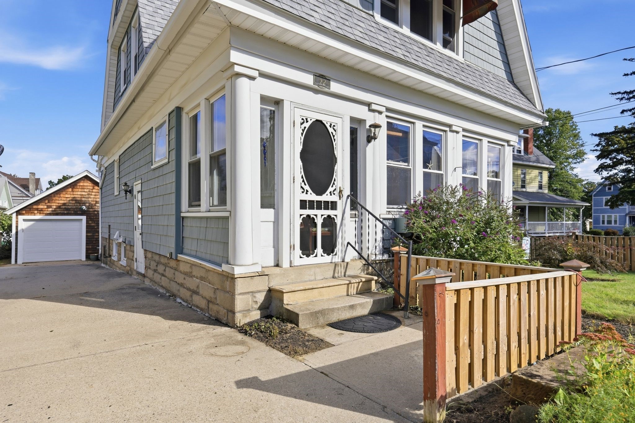22 Lemuel Ave Property Photo 4