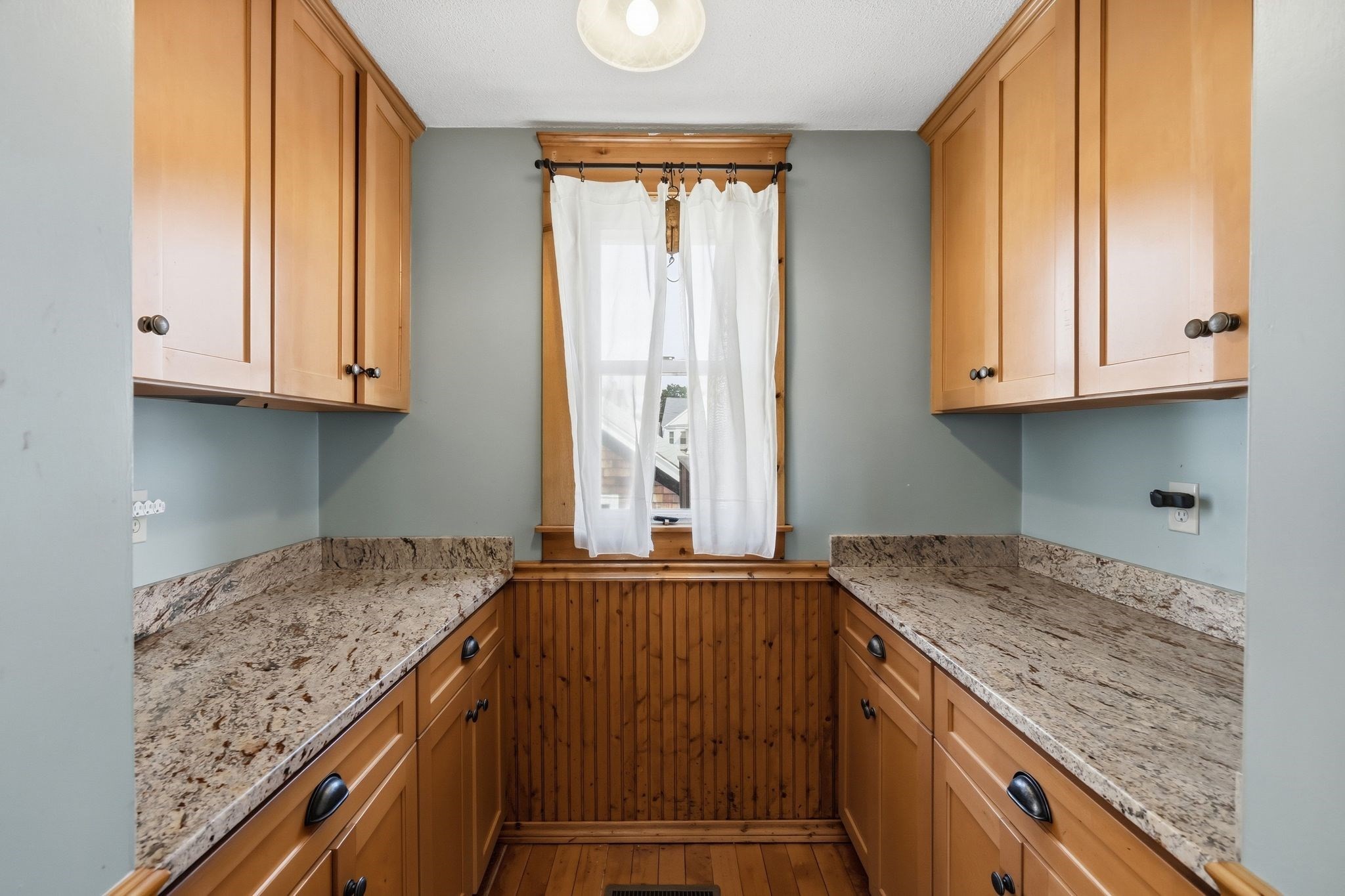 22 Lemuel Ave Property Photo 24