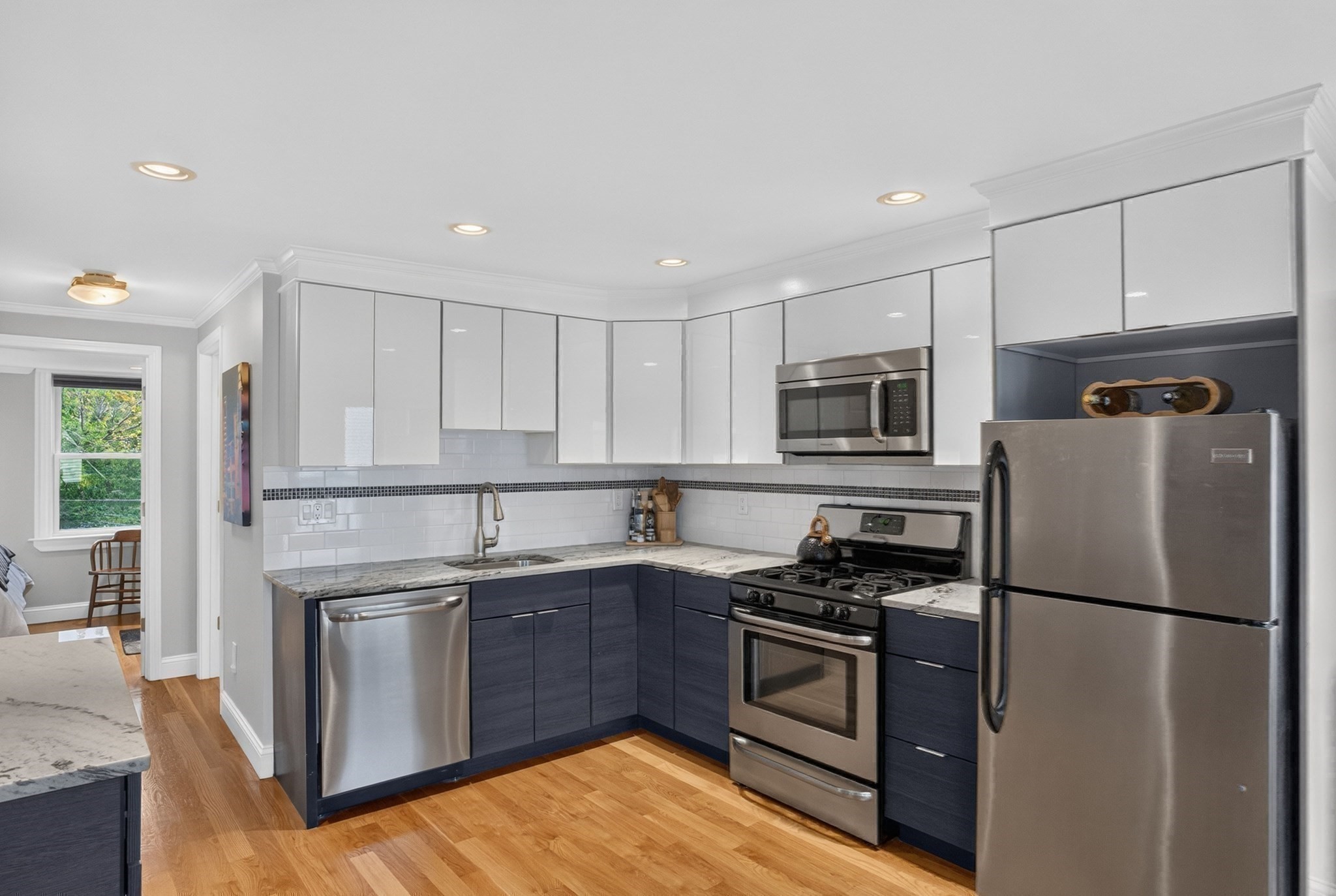 182 Marion St # 2 Property Photo 1