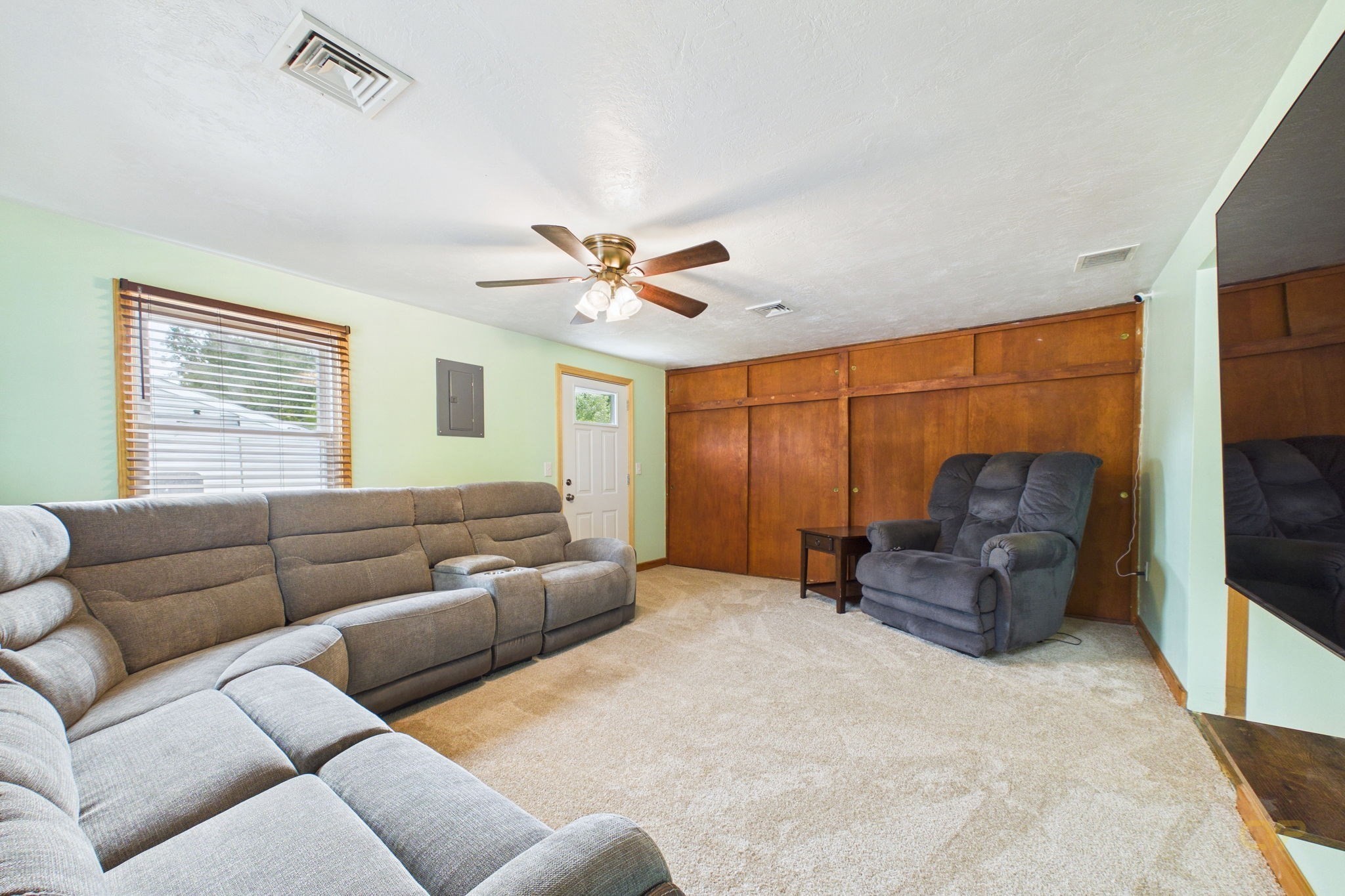 186 Powderhorn Dr Property Photo 3