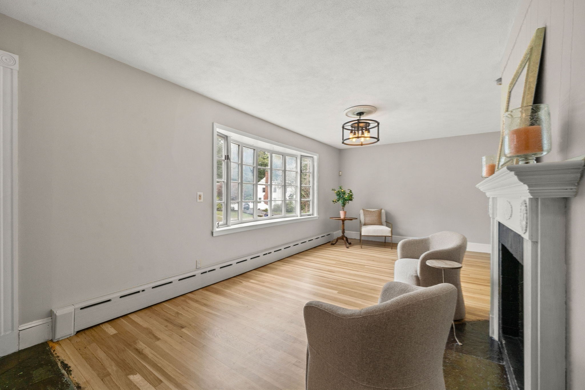60 Sassamon Ave Property Photo 4