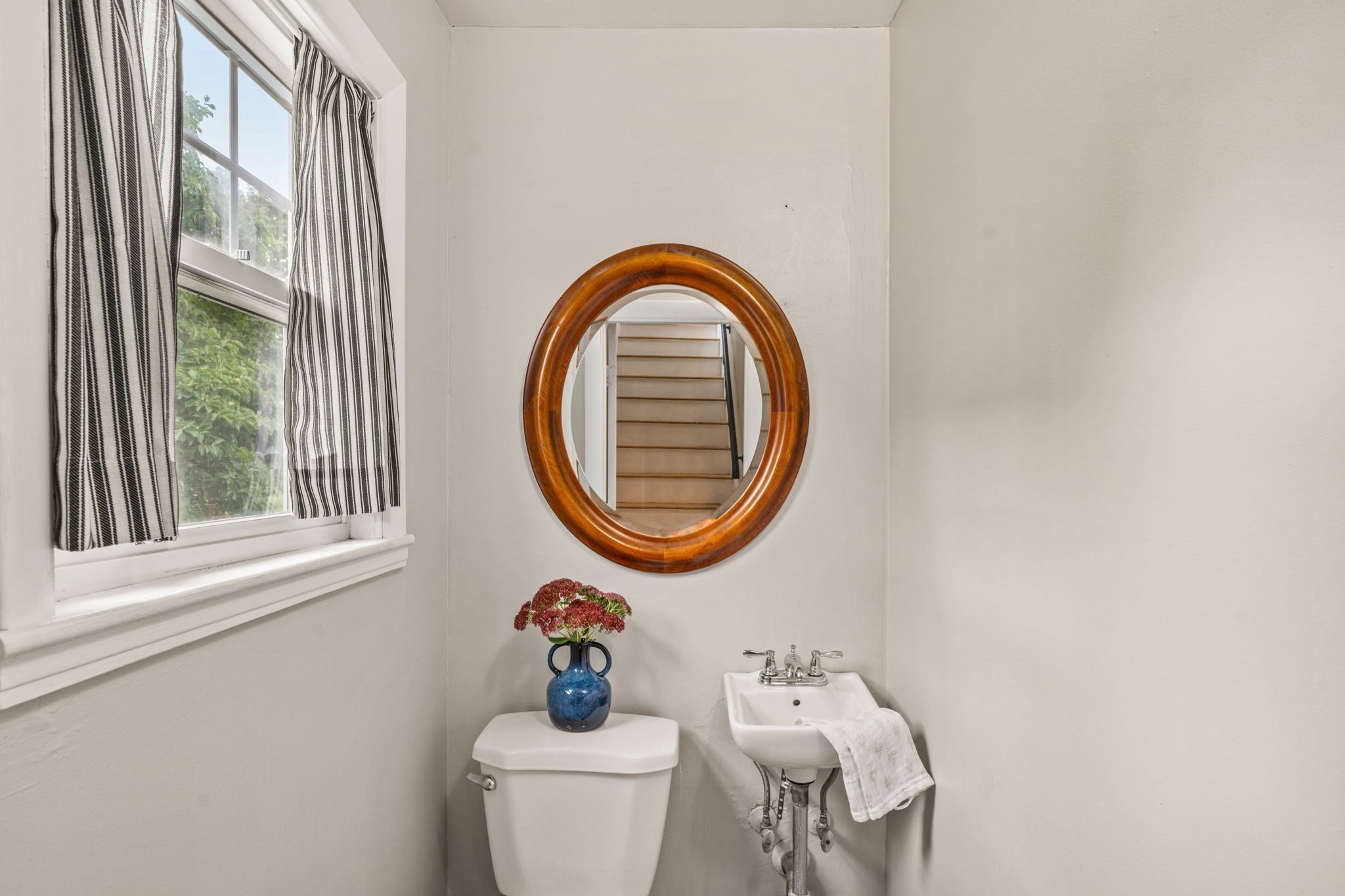 60 Sassamon Ave Property Photo 11