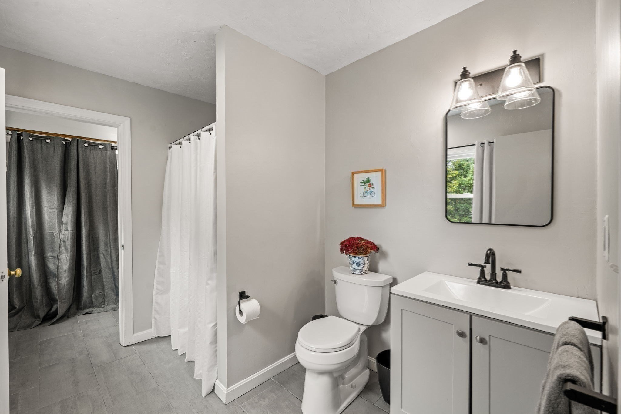 60 Sassamon Ave Property Photo 16