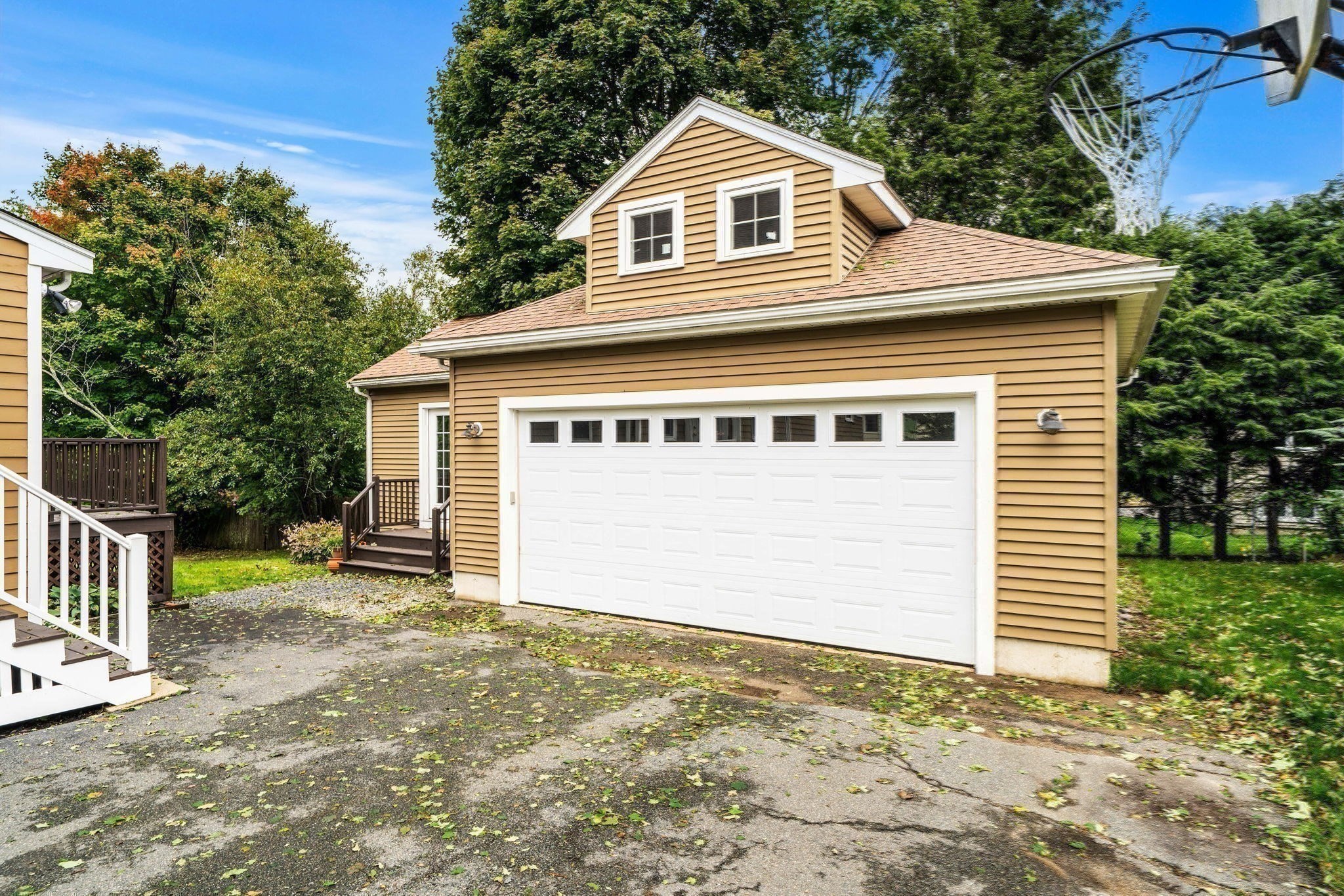 60 Sassamon Ave Property Photo 34
