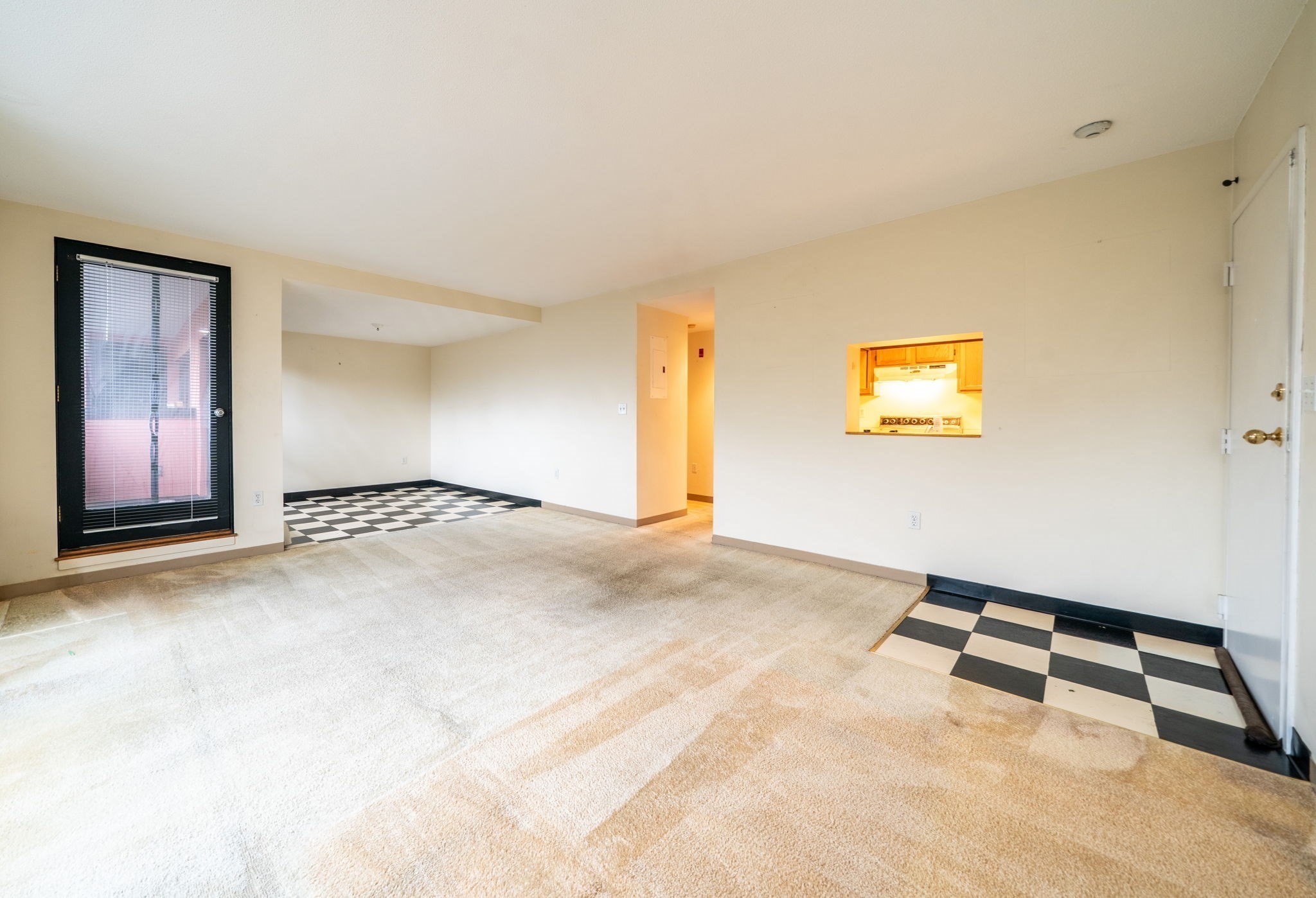 60-r Gibson St # B3 Property Photo 4