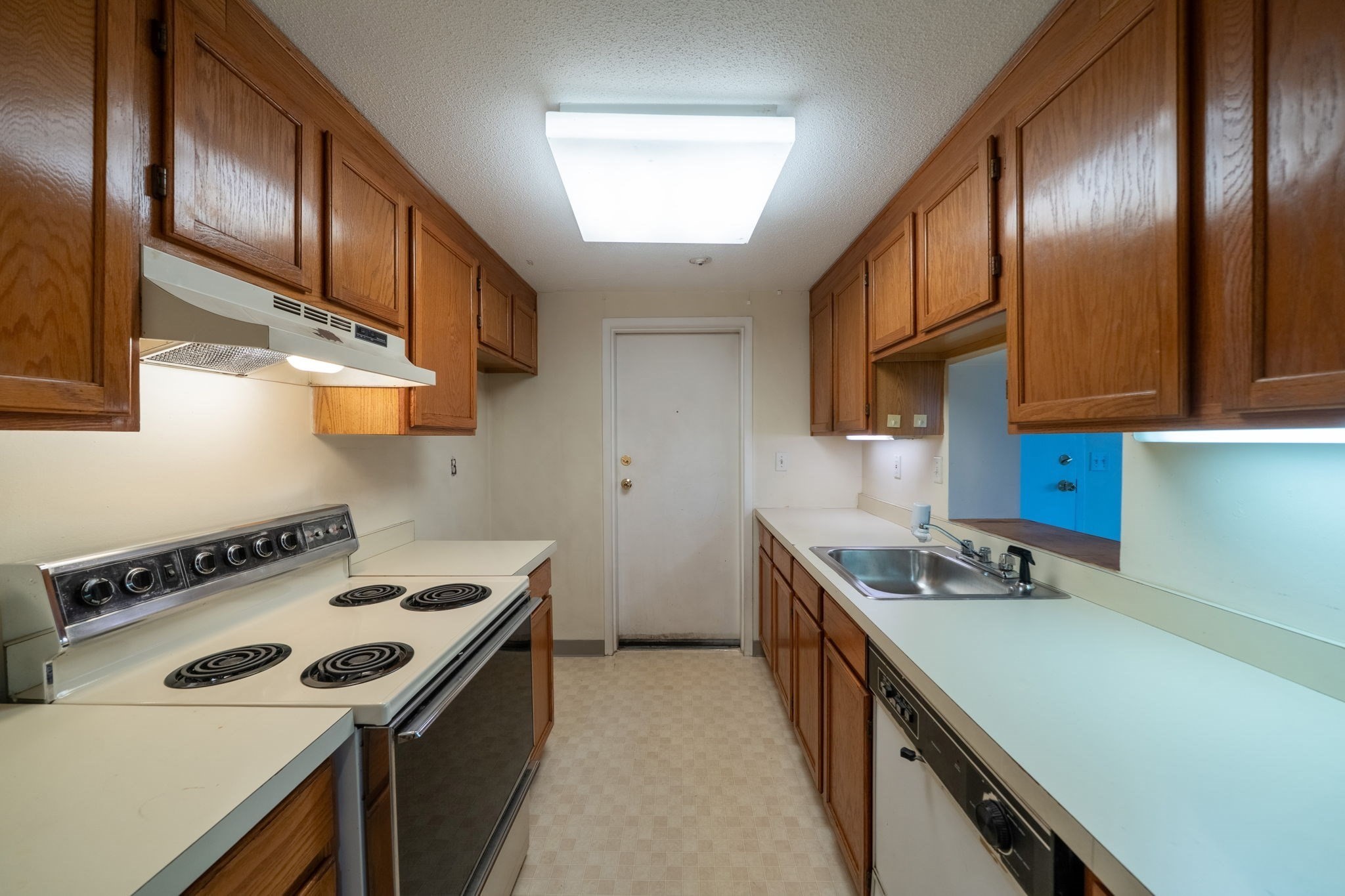 60-r Gibson St # B3 Property Photo 6