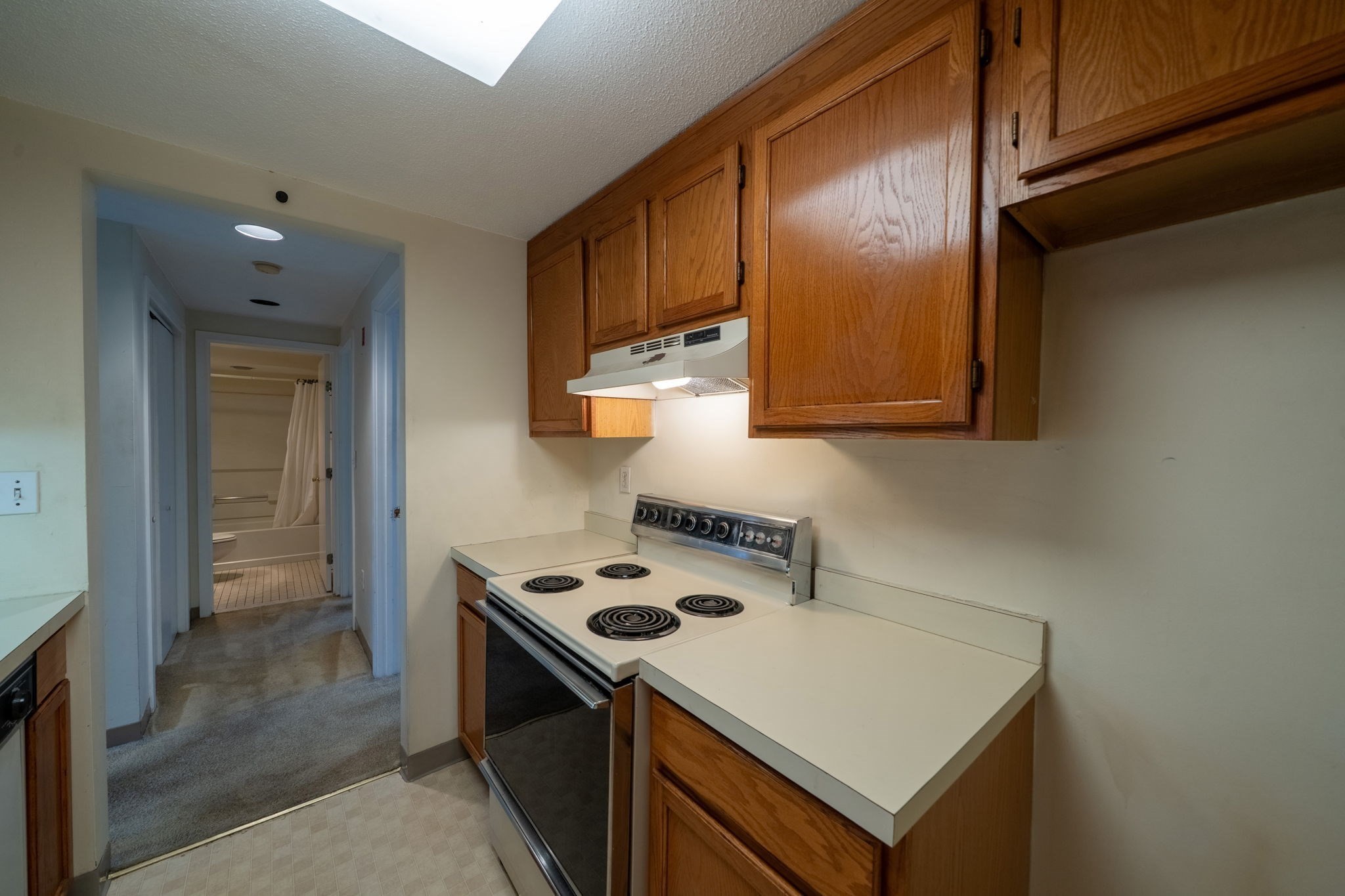 60-r Gibson St # B3 Property Photo 8