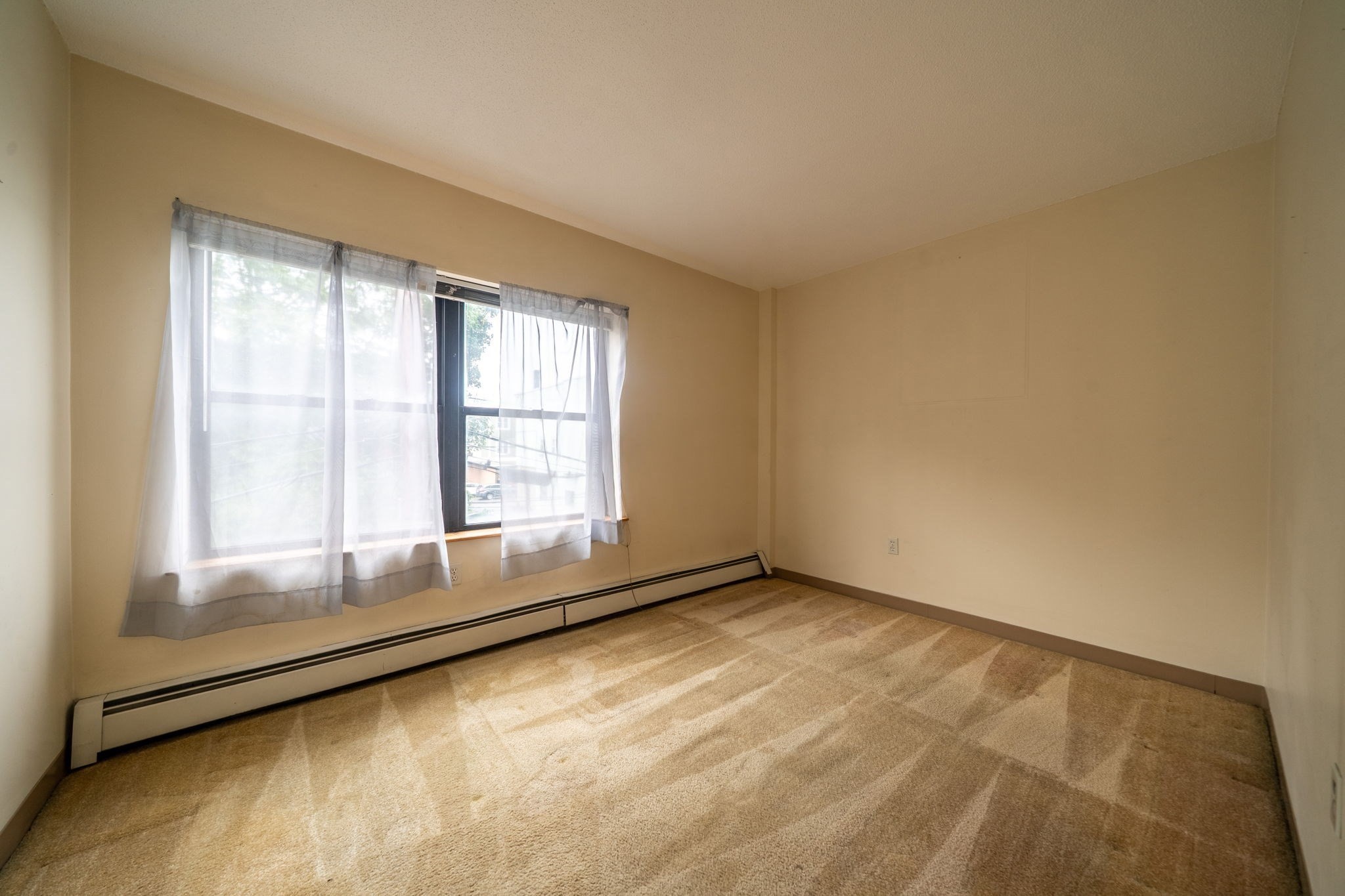 60-r Gibson St # B3 Property Photo 9