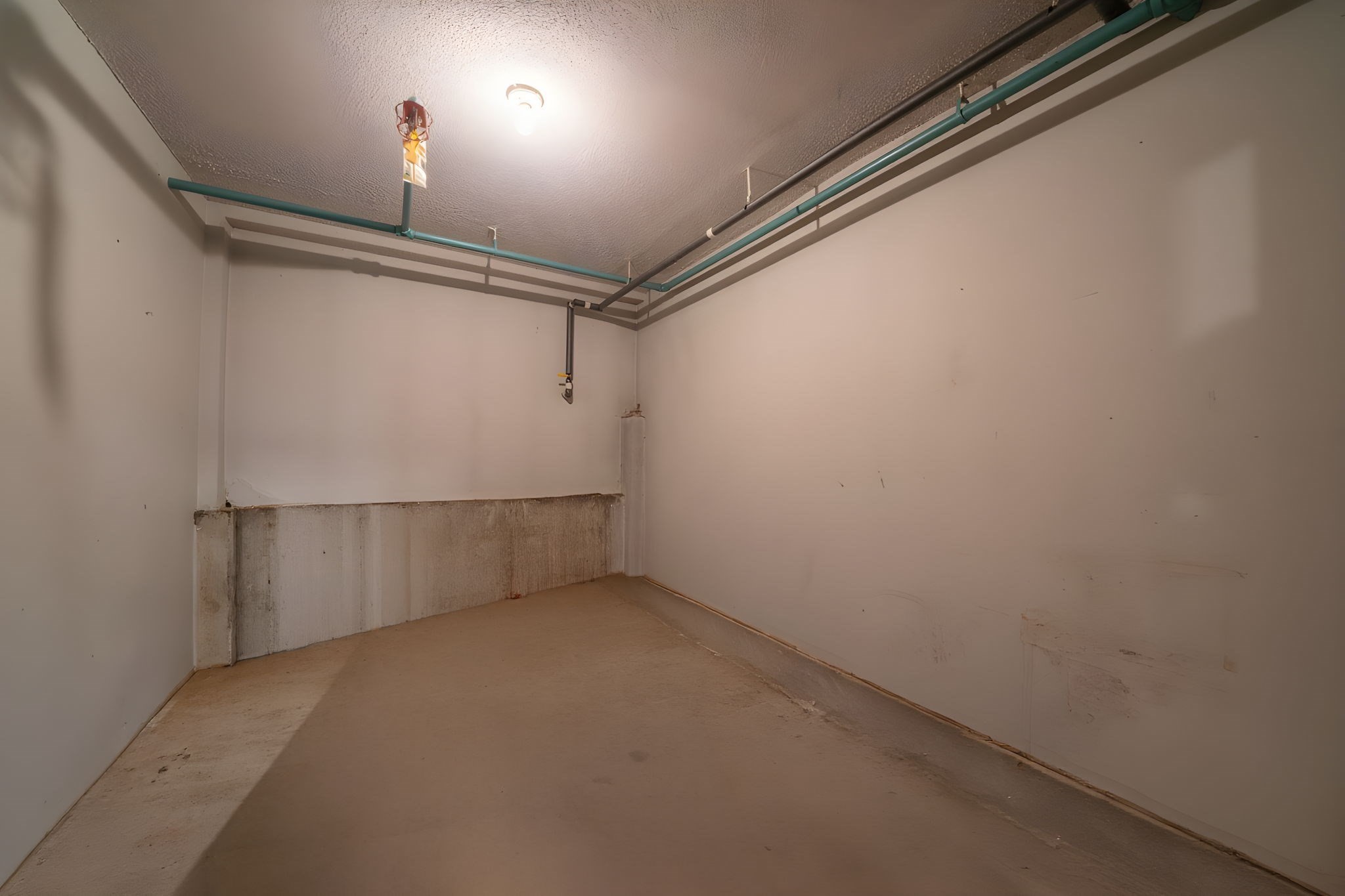 60-r Gibson St # B3 Property Photo 17