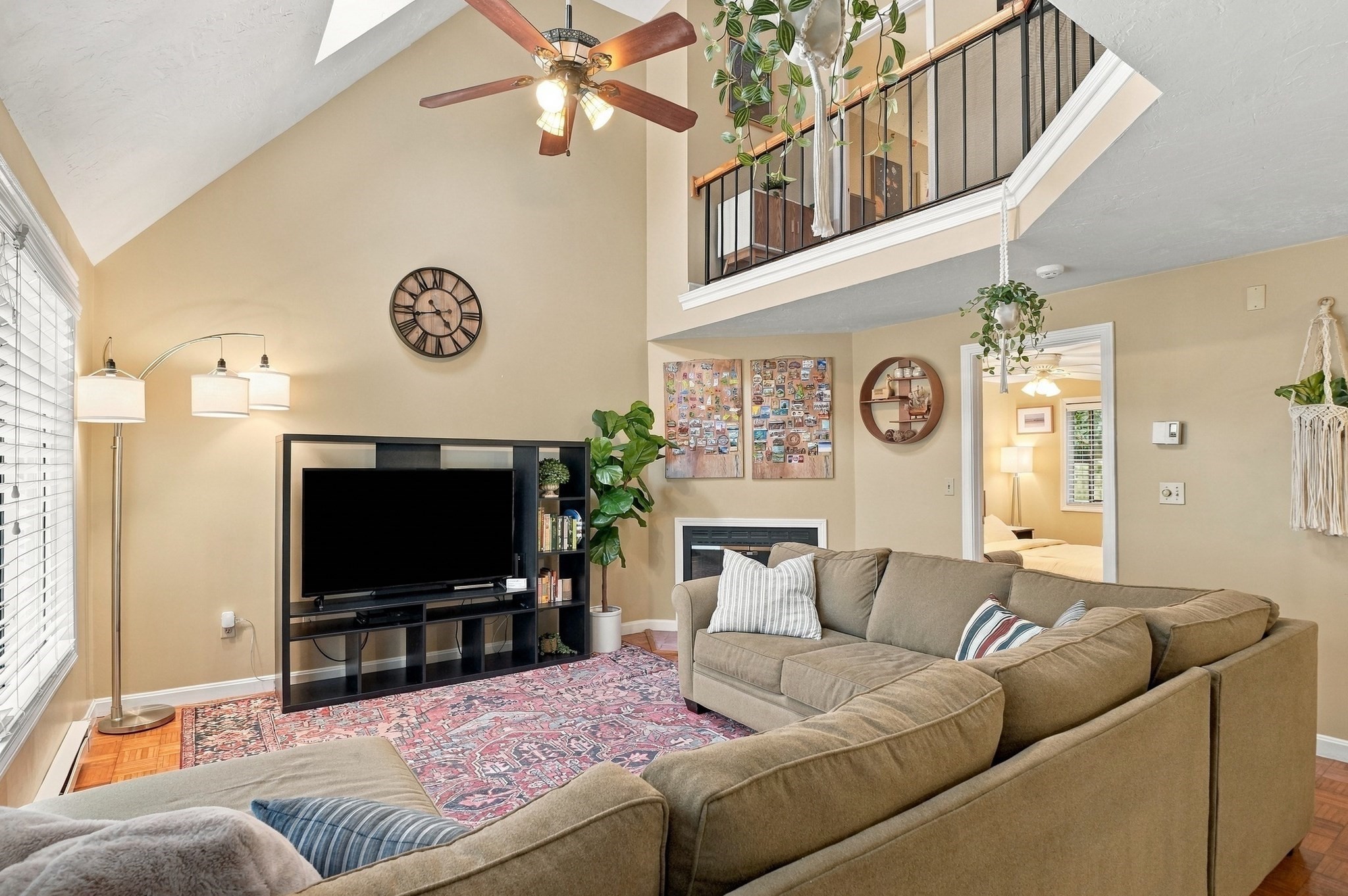 11 Jonathan Circle Property Photo 3