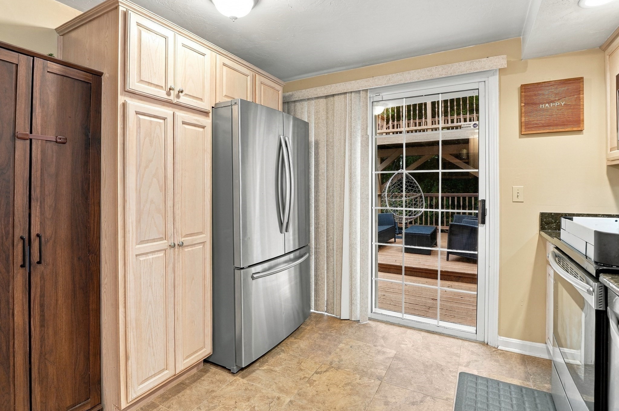 11 Jonathan Circle Property Photo 10