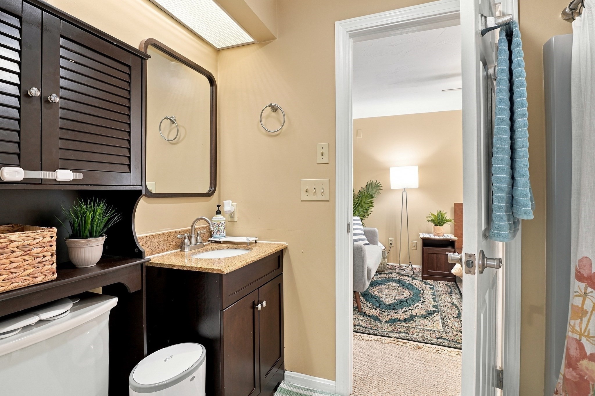 11 Jonathan Circle Property Photo 28