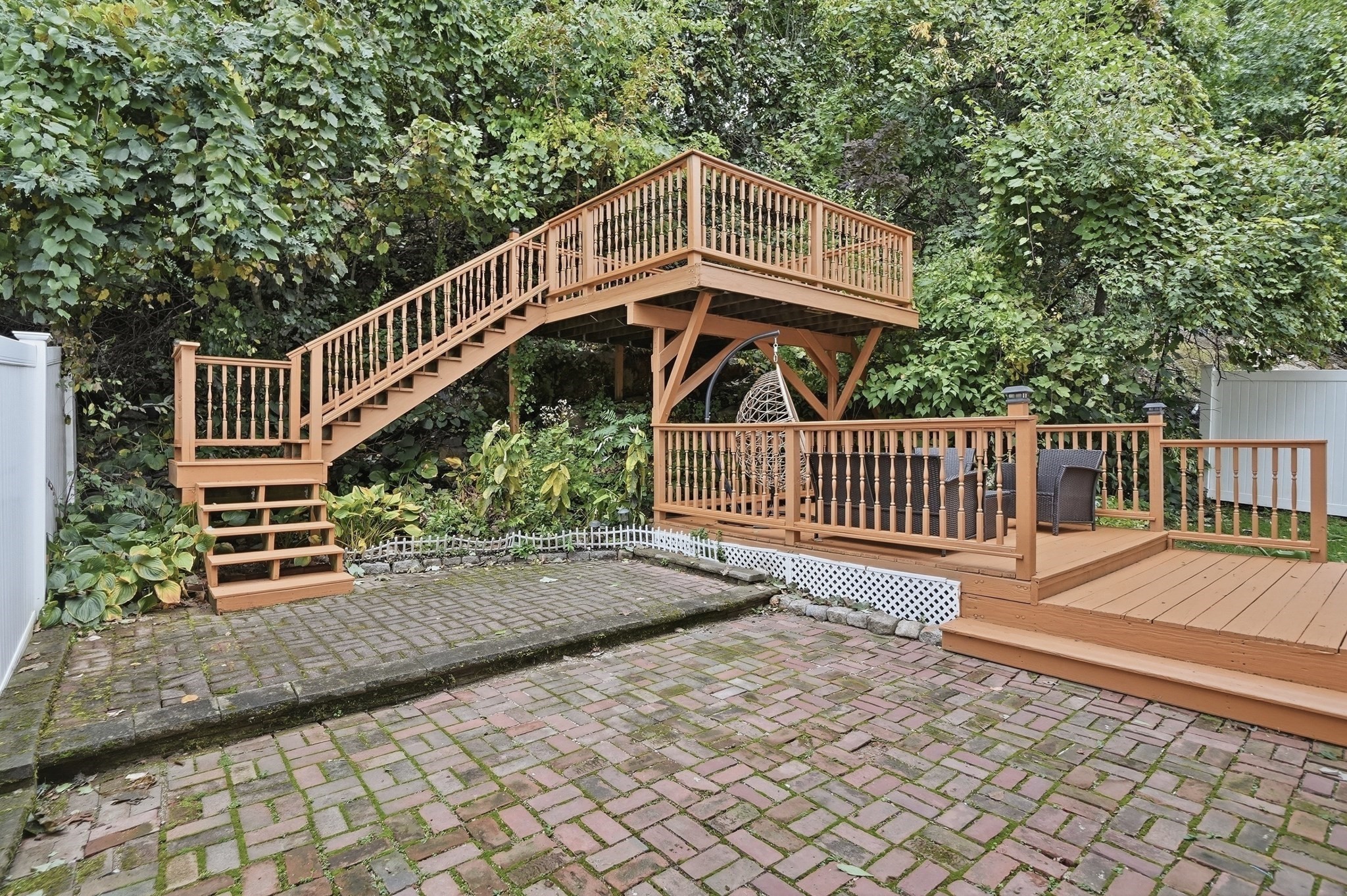 11 Jonathan Circle Property Photo 32