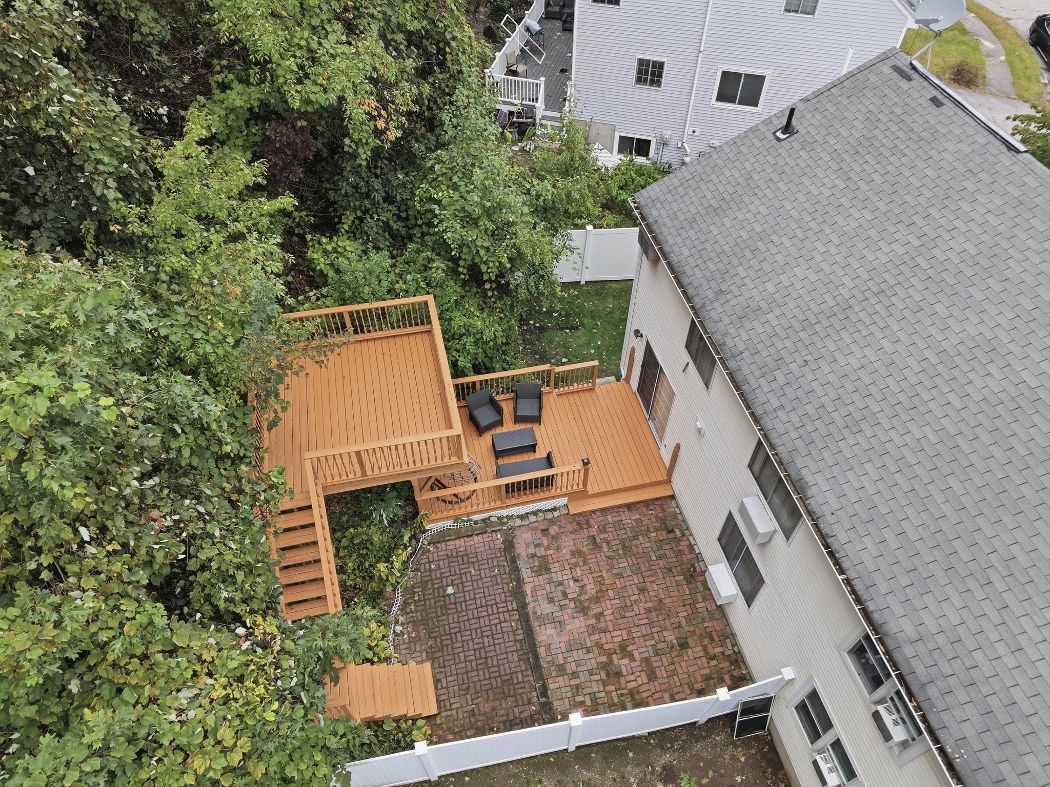 11 Jonathan Circle Property Photo 34