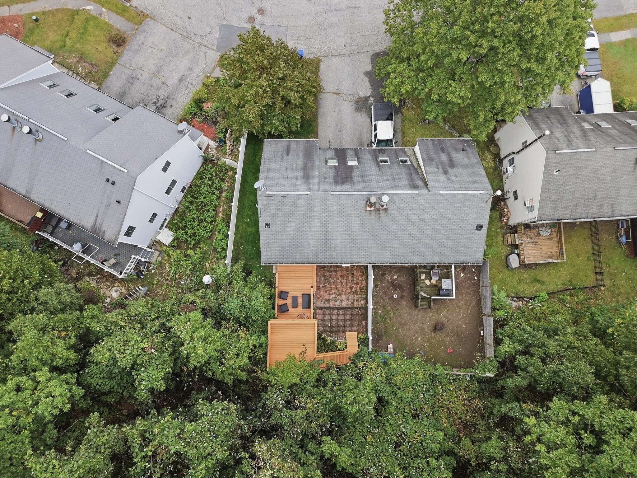 11 Jonathan Circle Property Photo 35