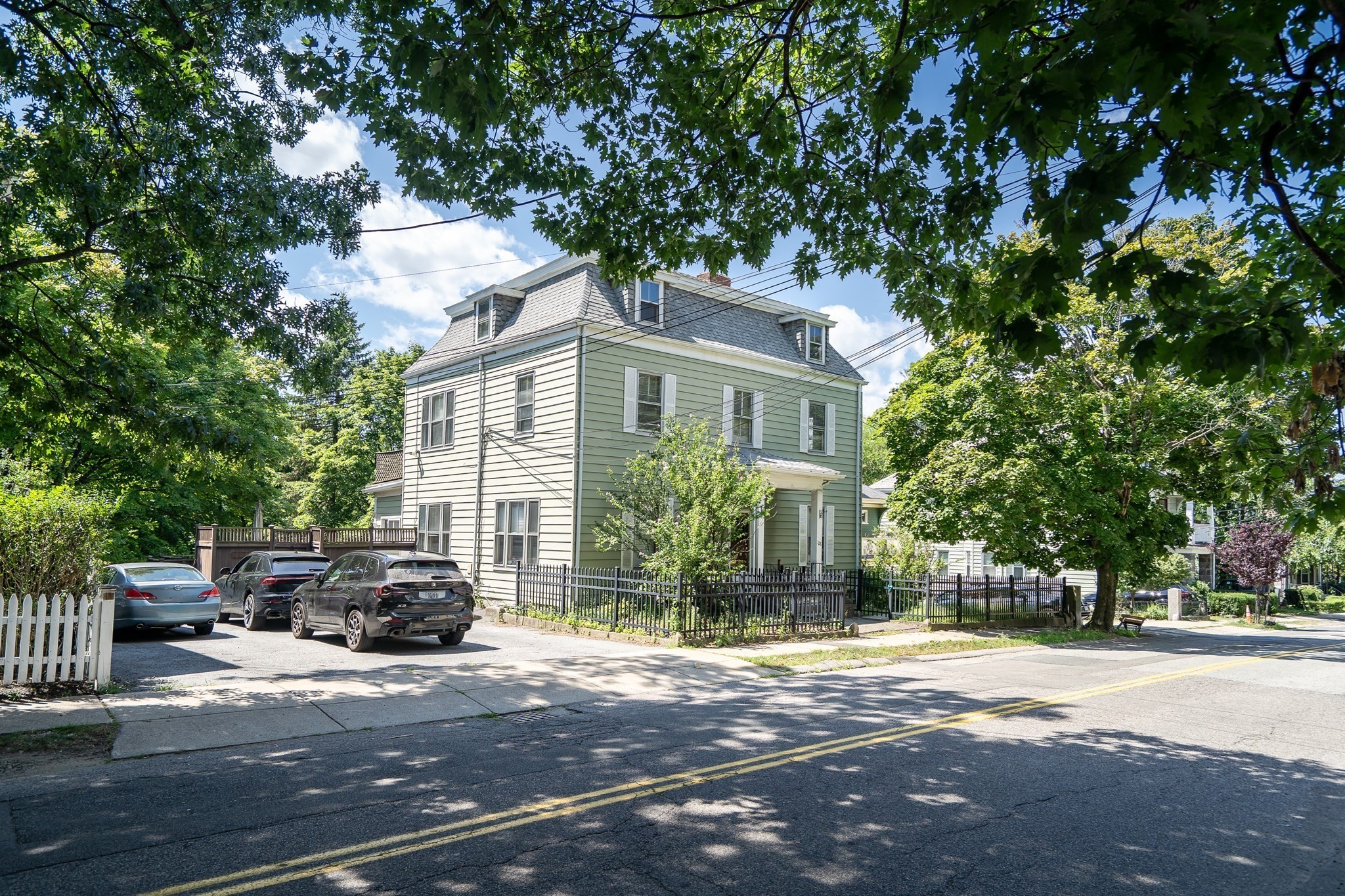 128 Summer St Property Photo 1