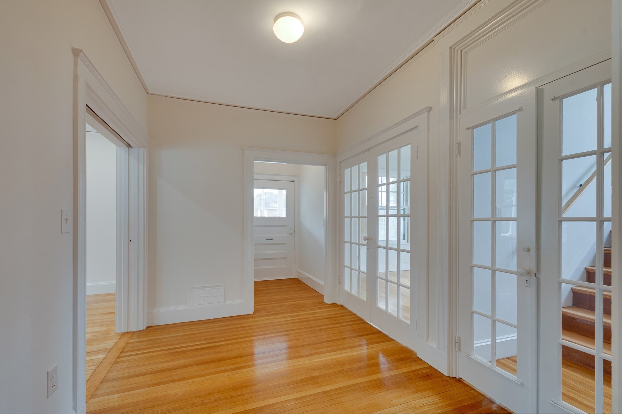 217 Lawrence St Property Photo 18